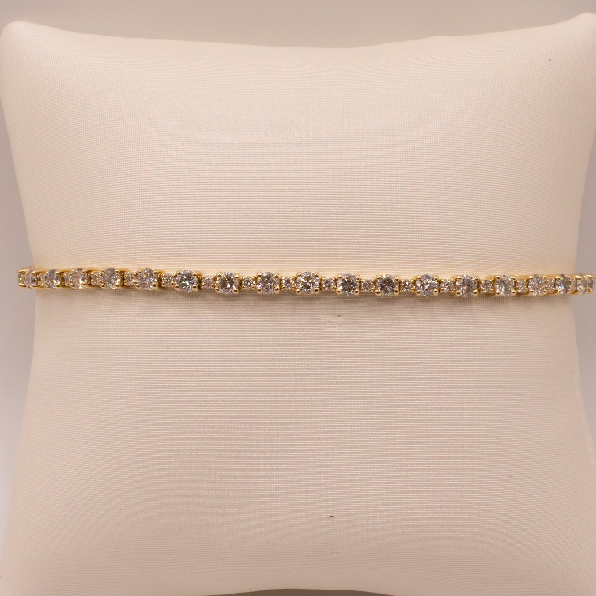 14KYG 3.22ct Alternating Diamond Tennis Bracelet
