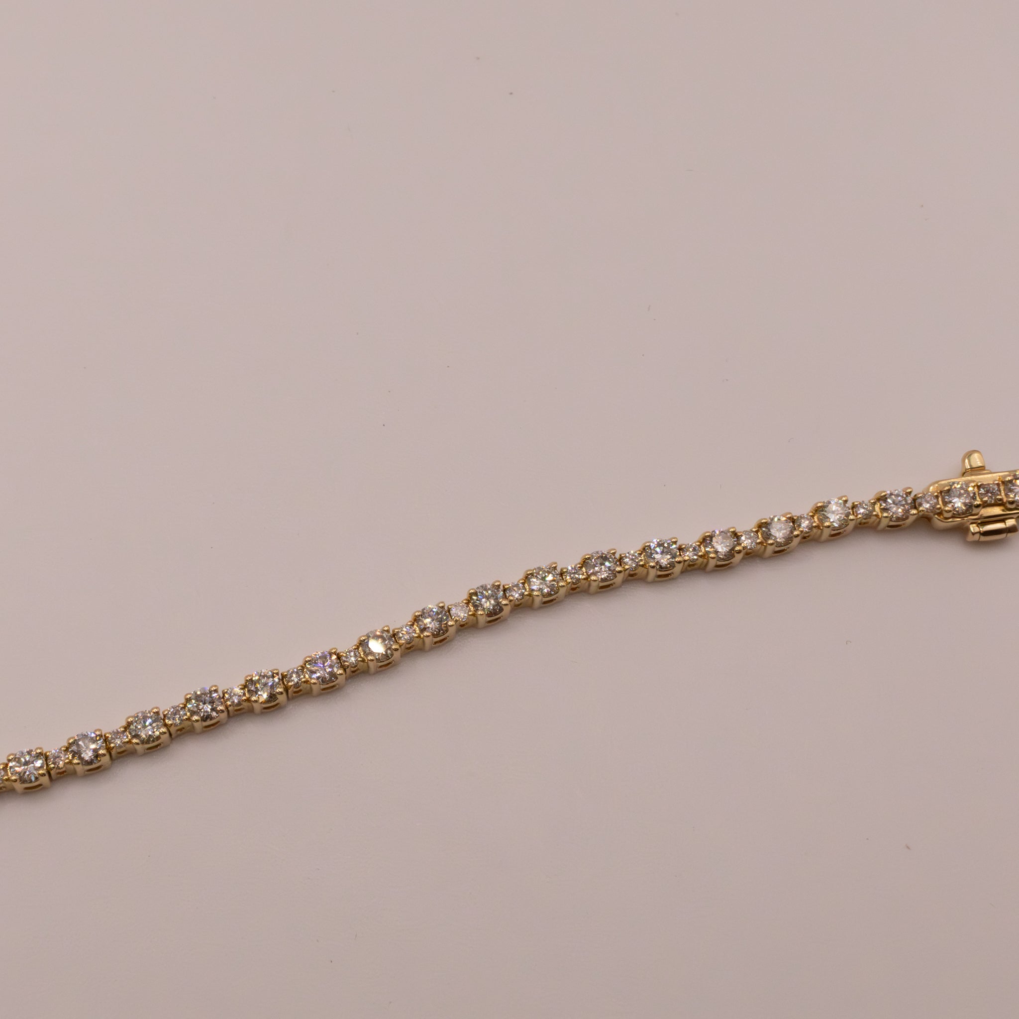 14KYG 3.22ct Alternating Diamond Tennis Bracelet