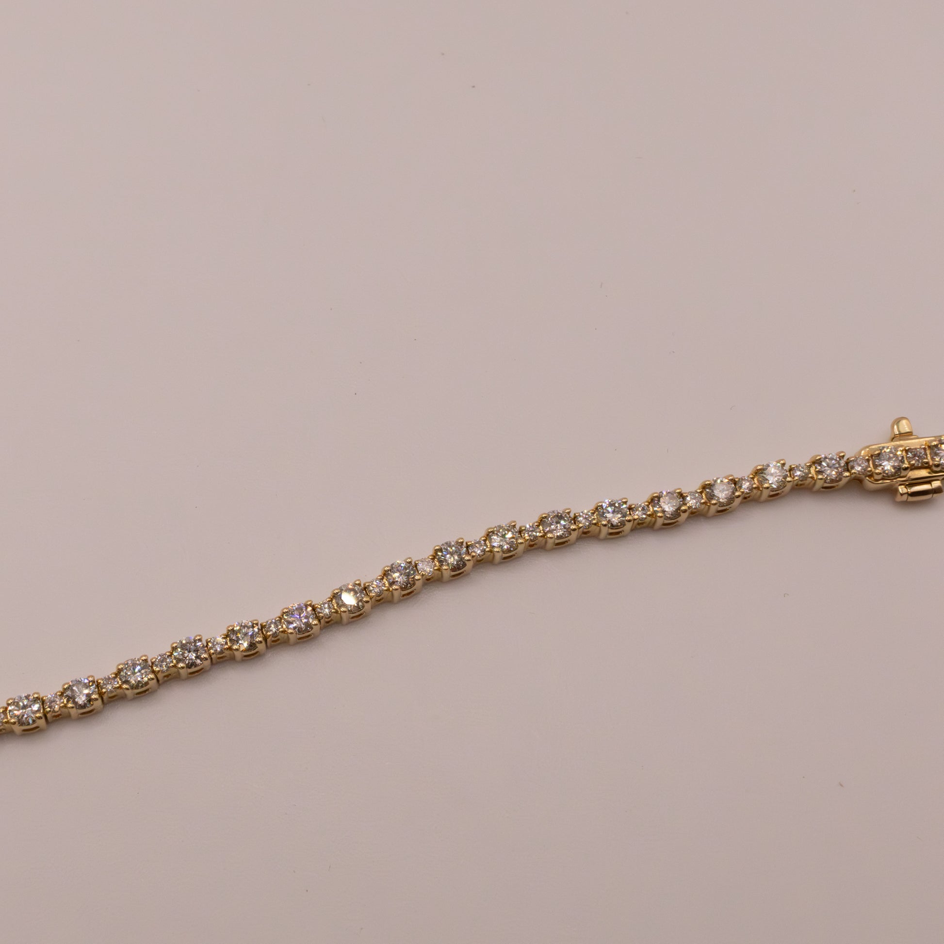14KYG 3.22ct Alternating Diamond Tennis Bracelet
