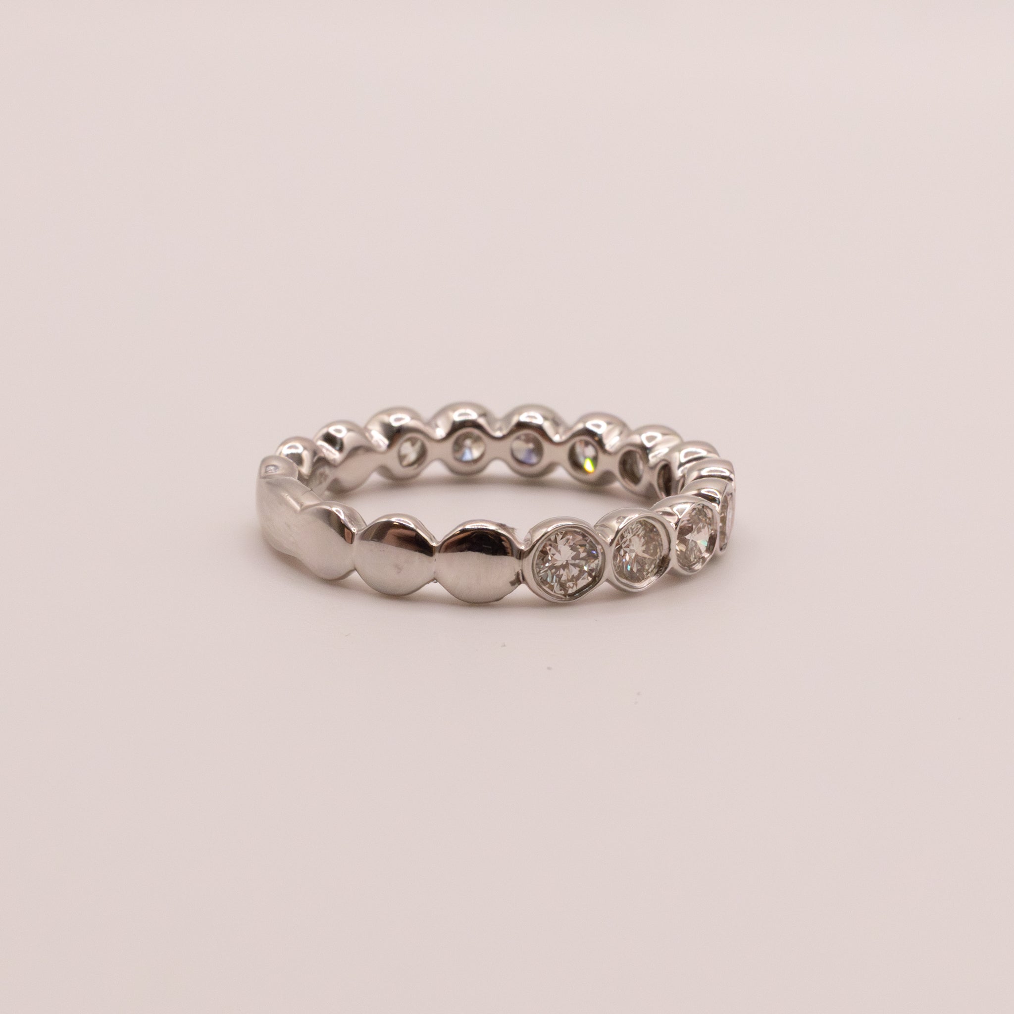 14KWG Diamond Bezel Bubble Ring