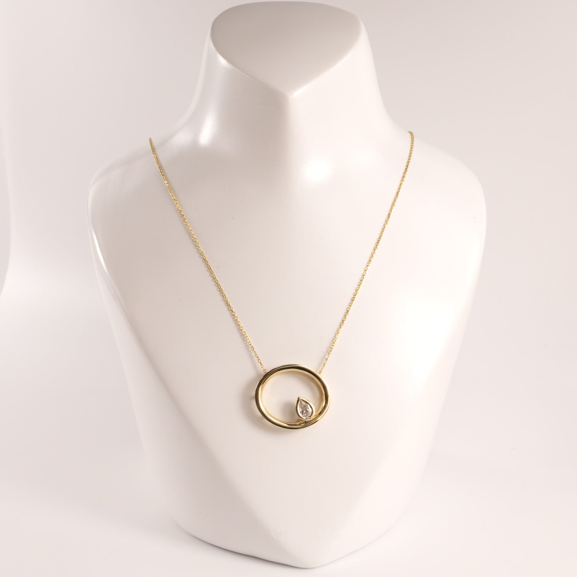 14KYG Diamond Bezel Set in Oval Frame Necklace
