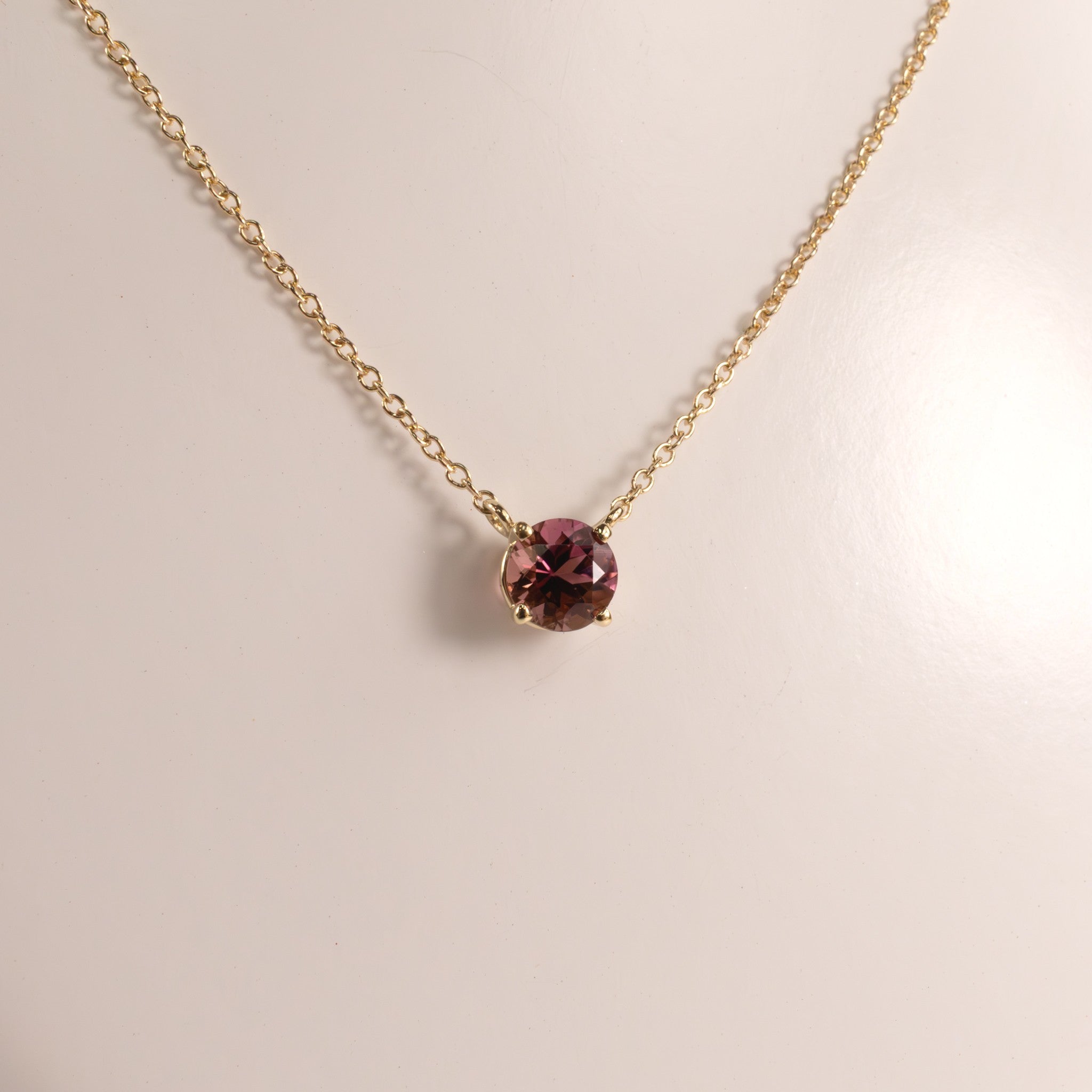 14KYG Pink Tourmaline Round Solitare Necklace