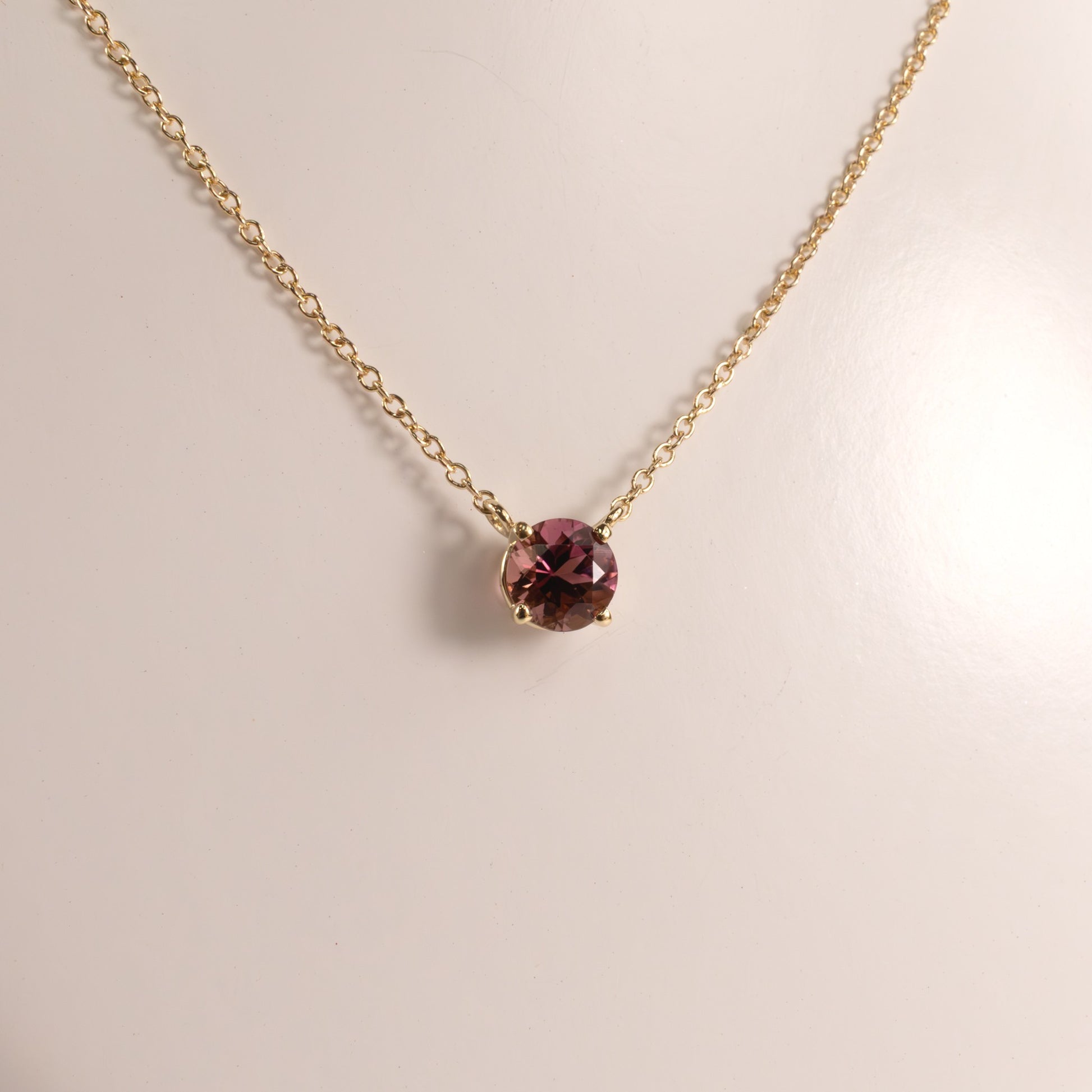 14KYG Pink Tourmaline Round Solitare Necklace