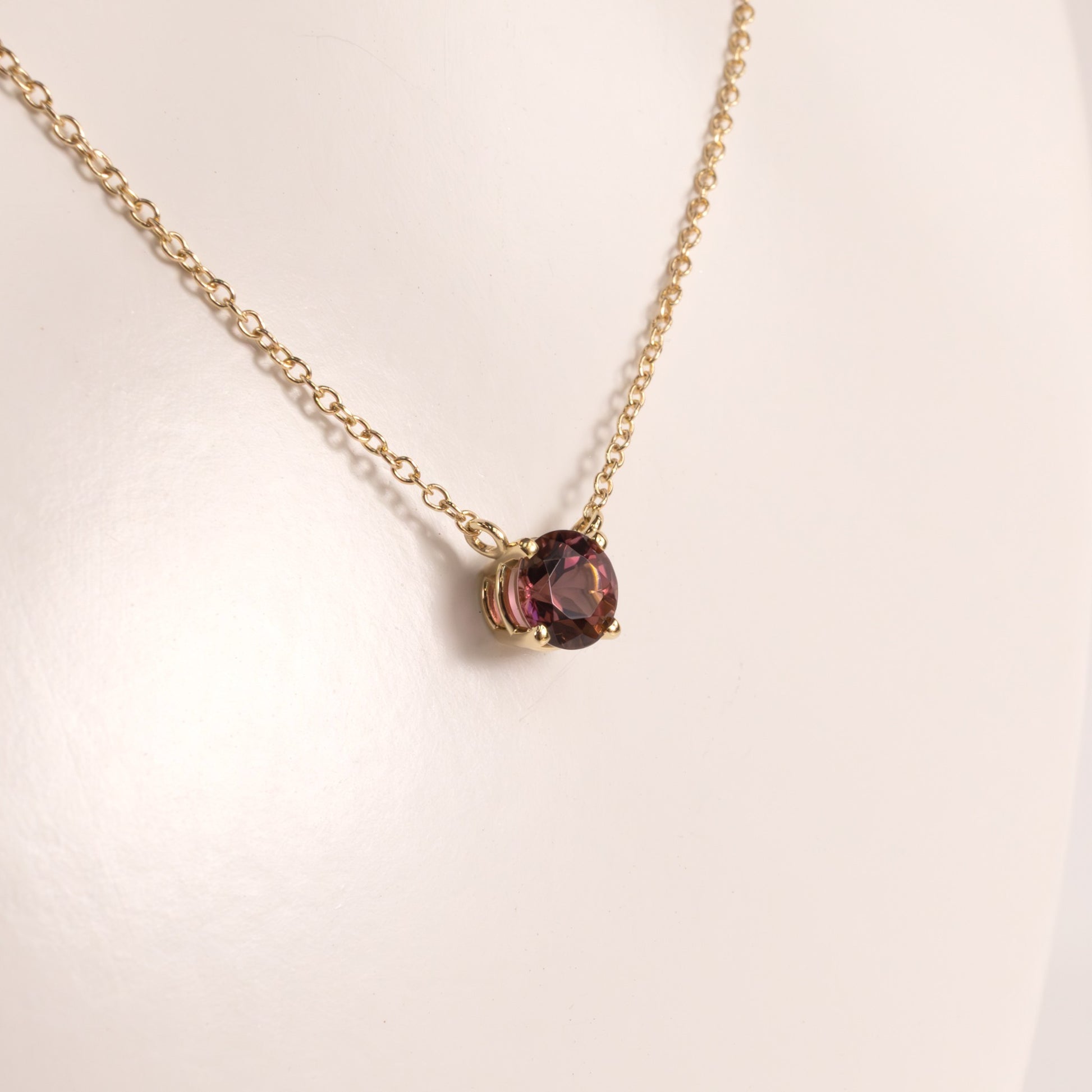 14KYG Pink Tourmaline Round Solitare Necklace