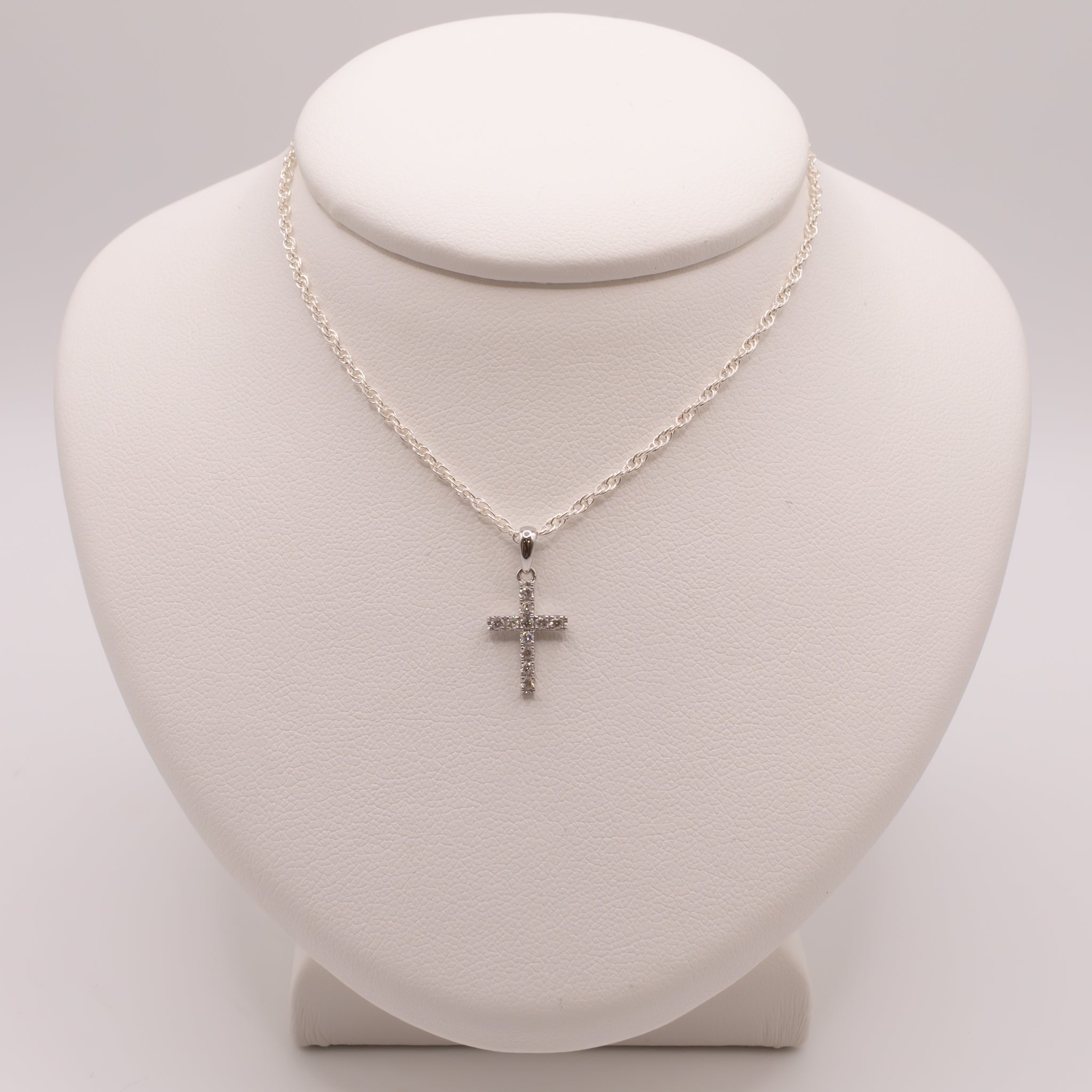 14KWG Diamond Small Cross Pendant