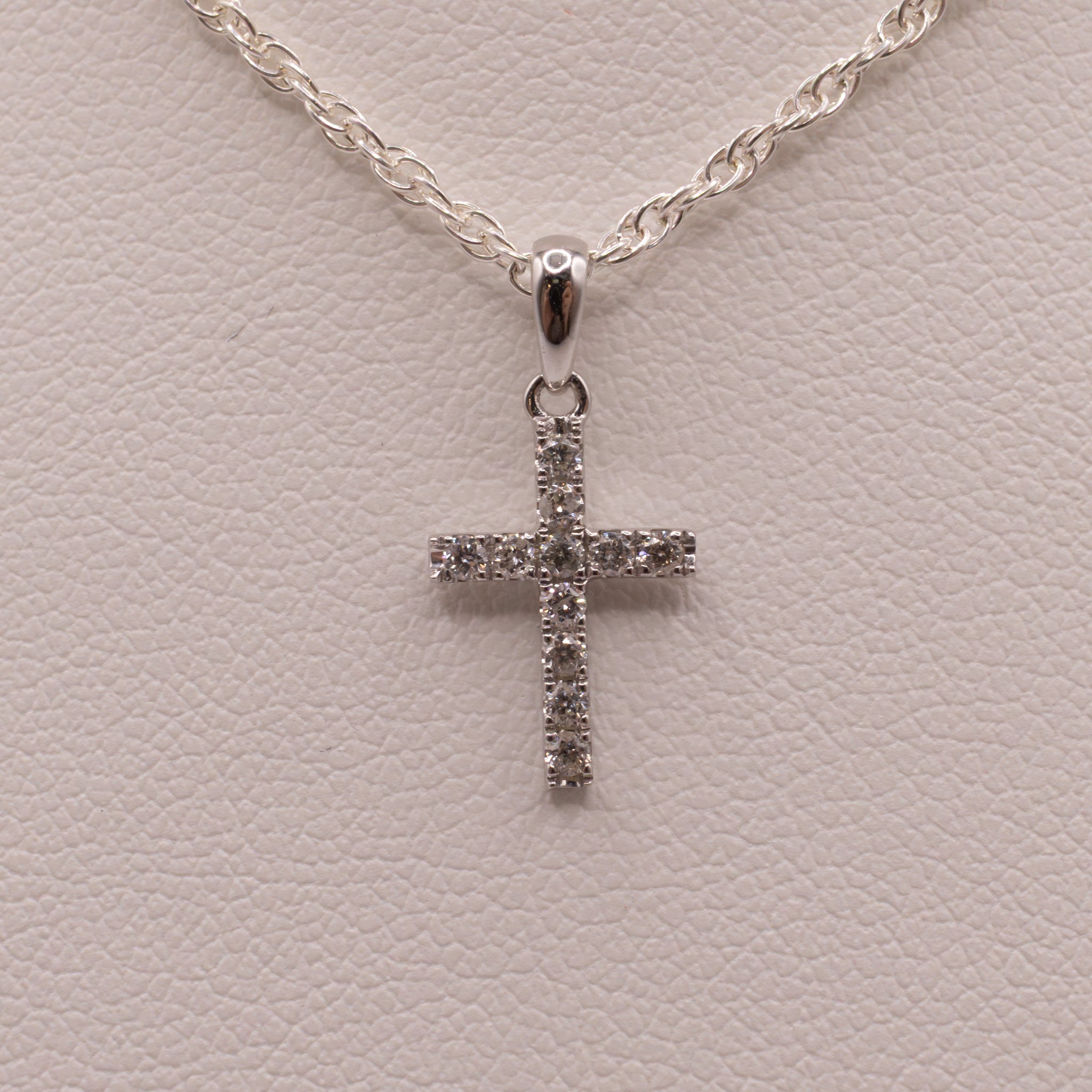 14KWG Diamond Small Cross Pendant