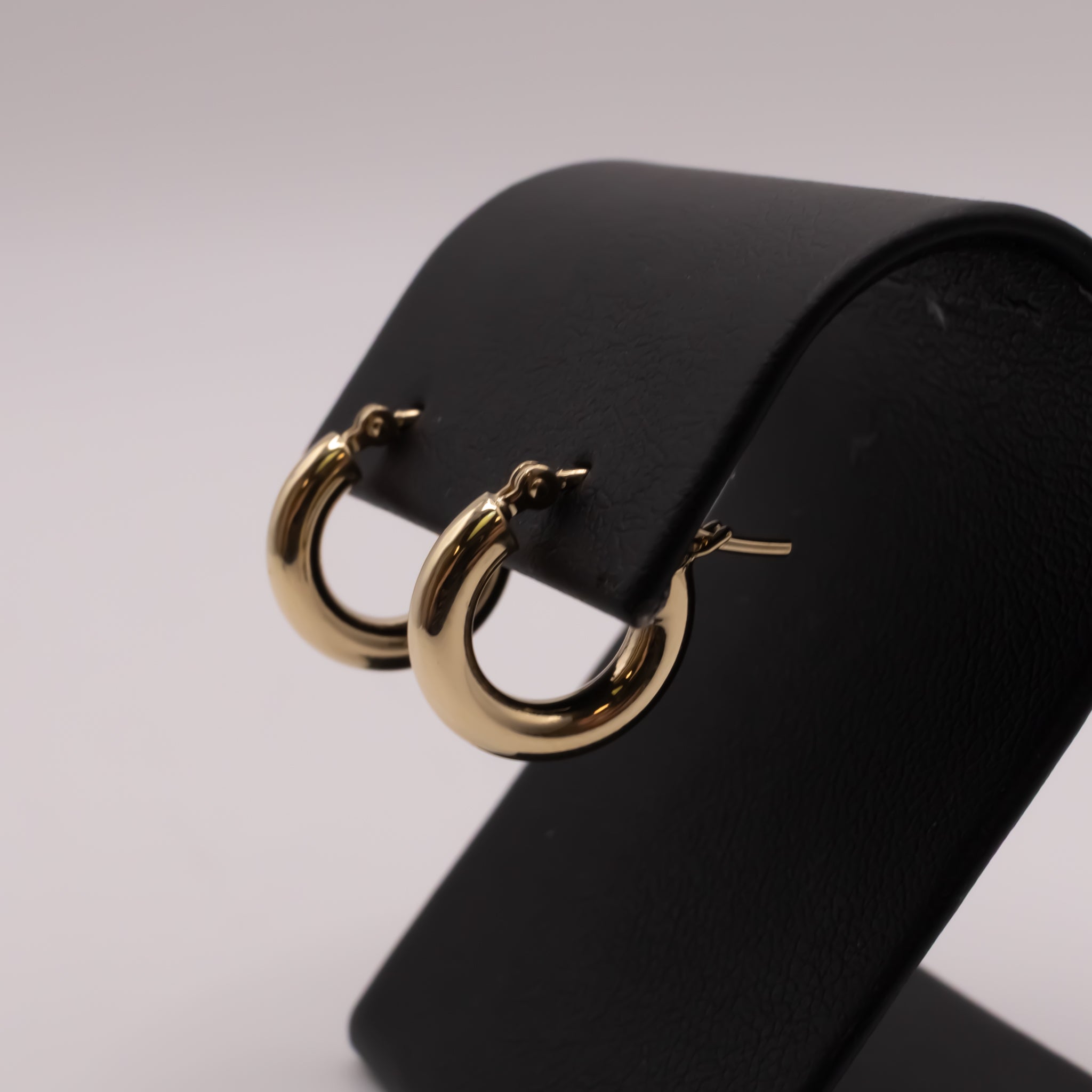 14KYG 3x13mm Tube Huggie Hoop Earrings