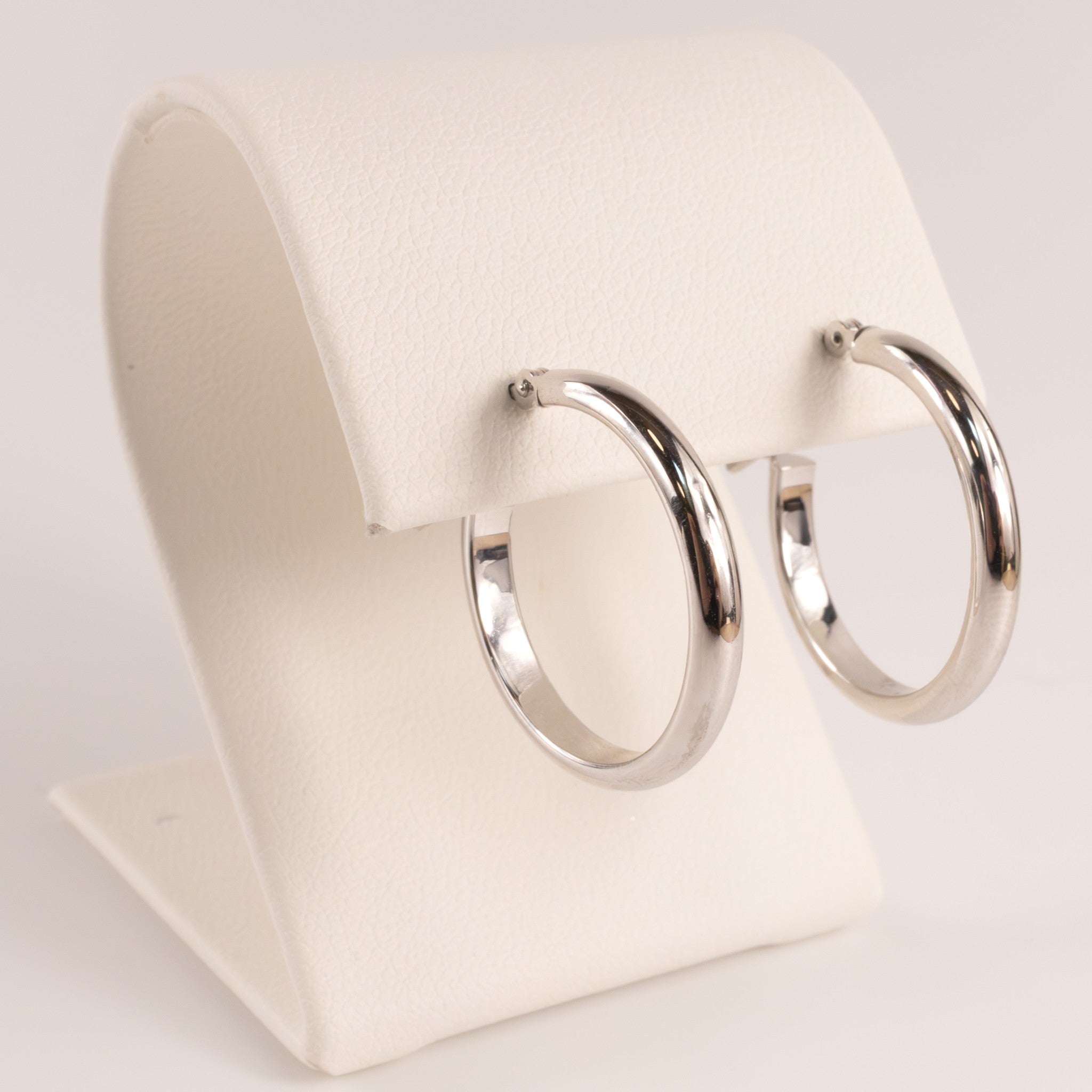 14KWG 2.75x18mm Tube Hoop Earrings