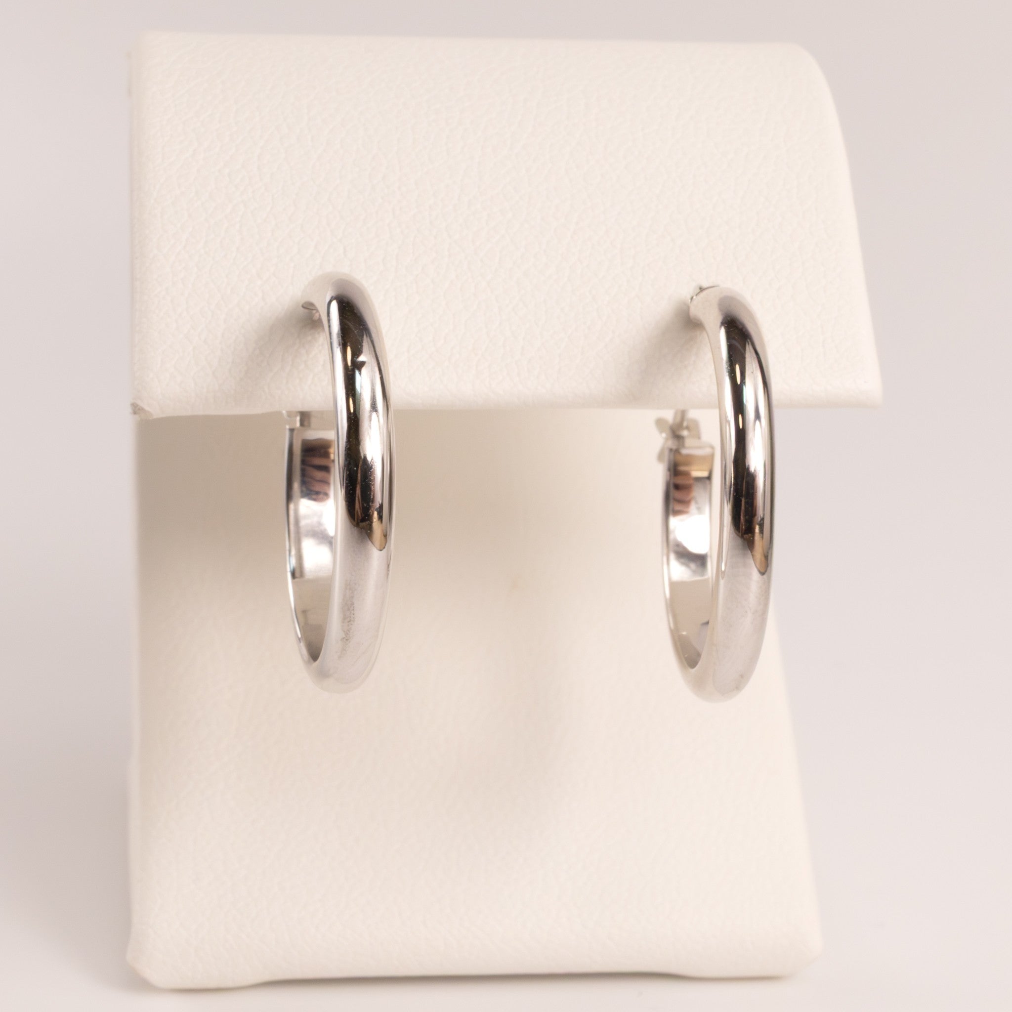 14KWG 2.75x18mm Tube Hoop Earrings