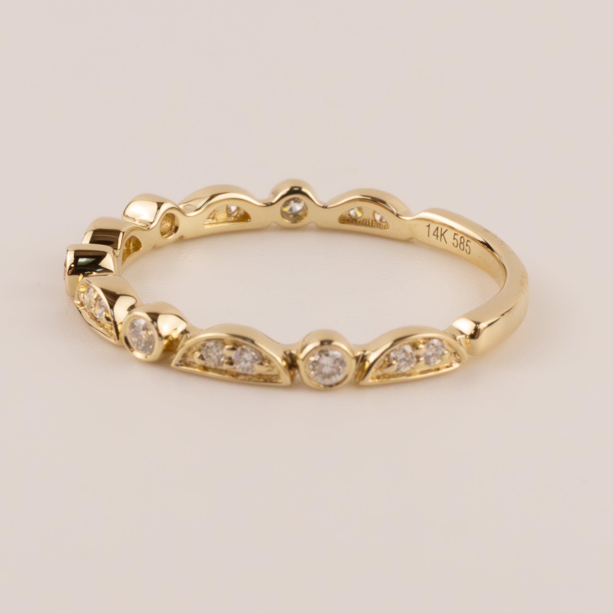 14KYG Stackable Alernating Diamond Band