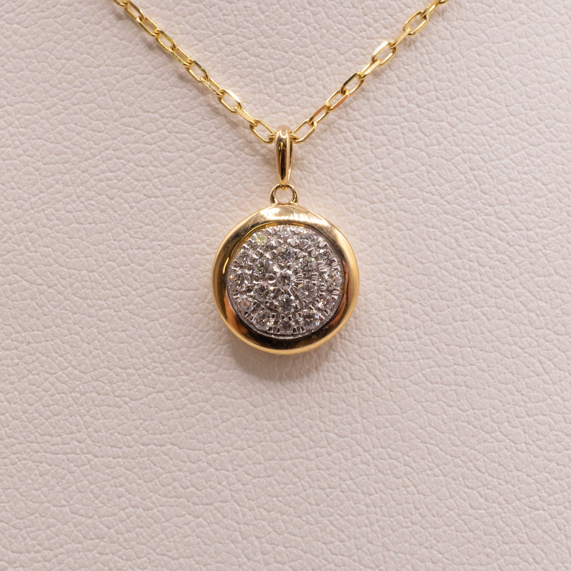 14KYG Diamond Pave Disc Necklace