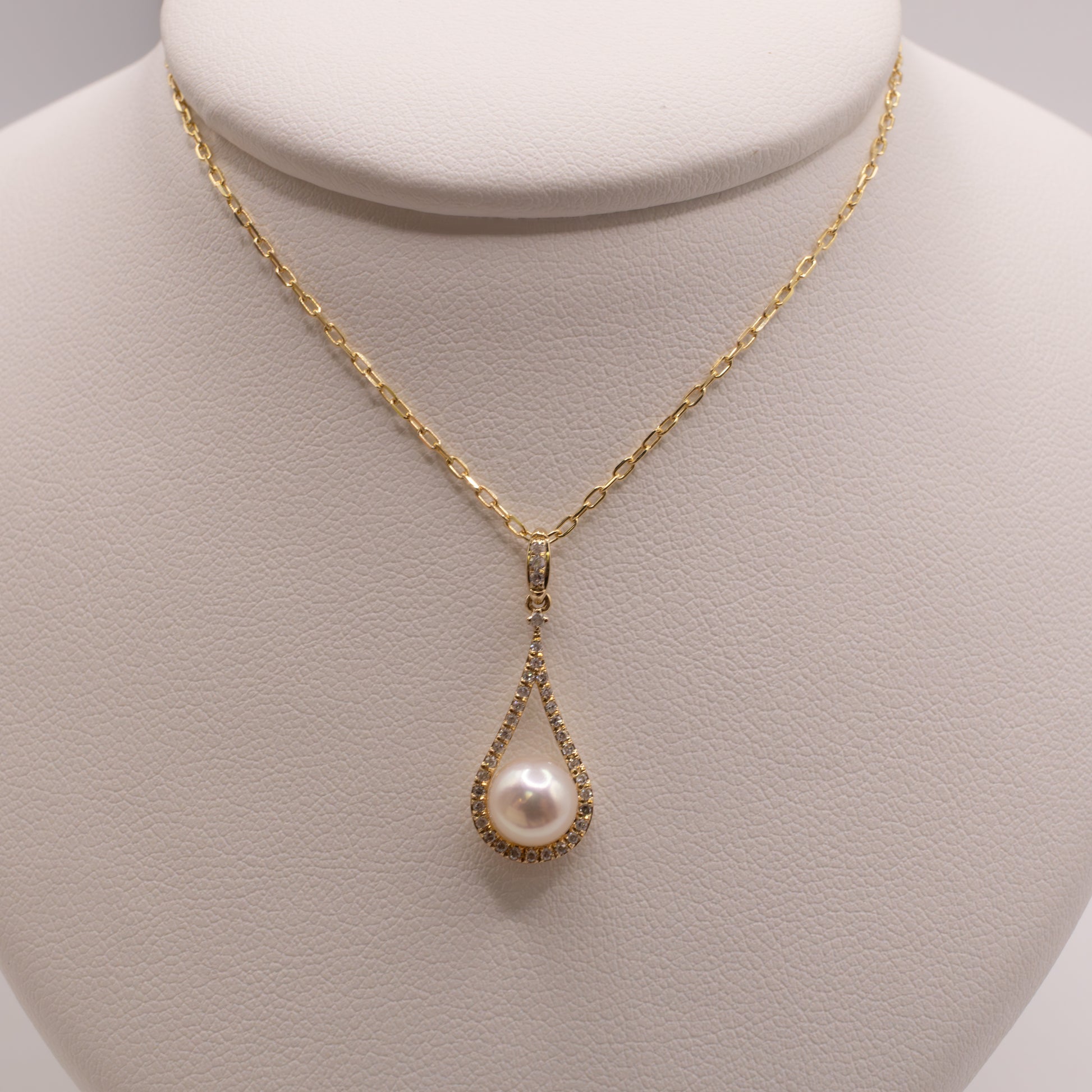 14KYG Pearl and Diamond Raindrop Necklace