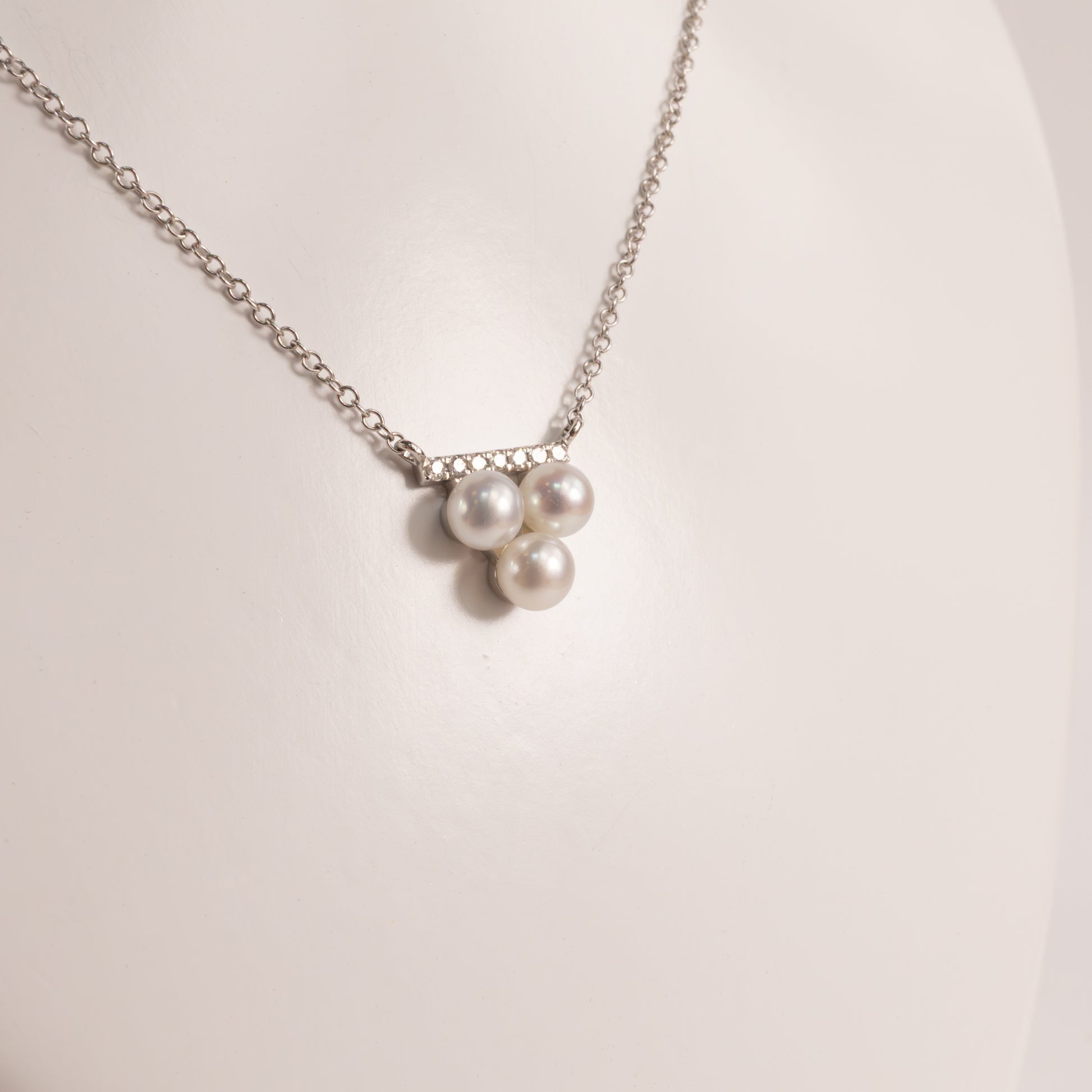 14KWG Pearl and Diamond Fixed Necklace