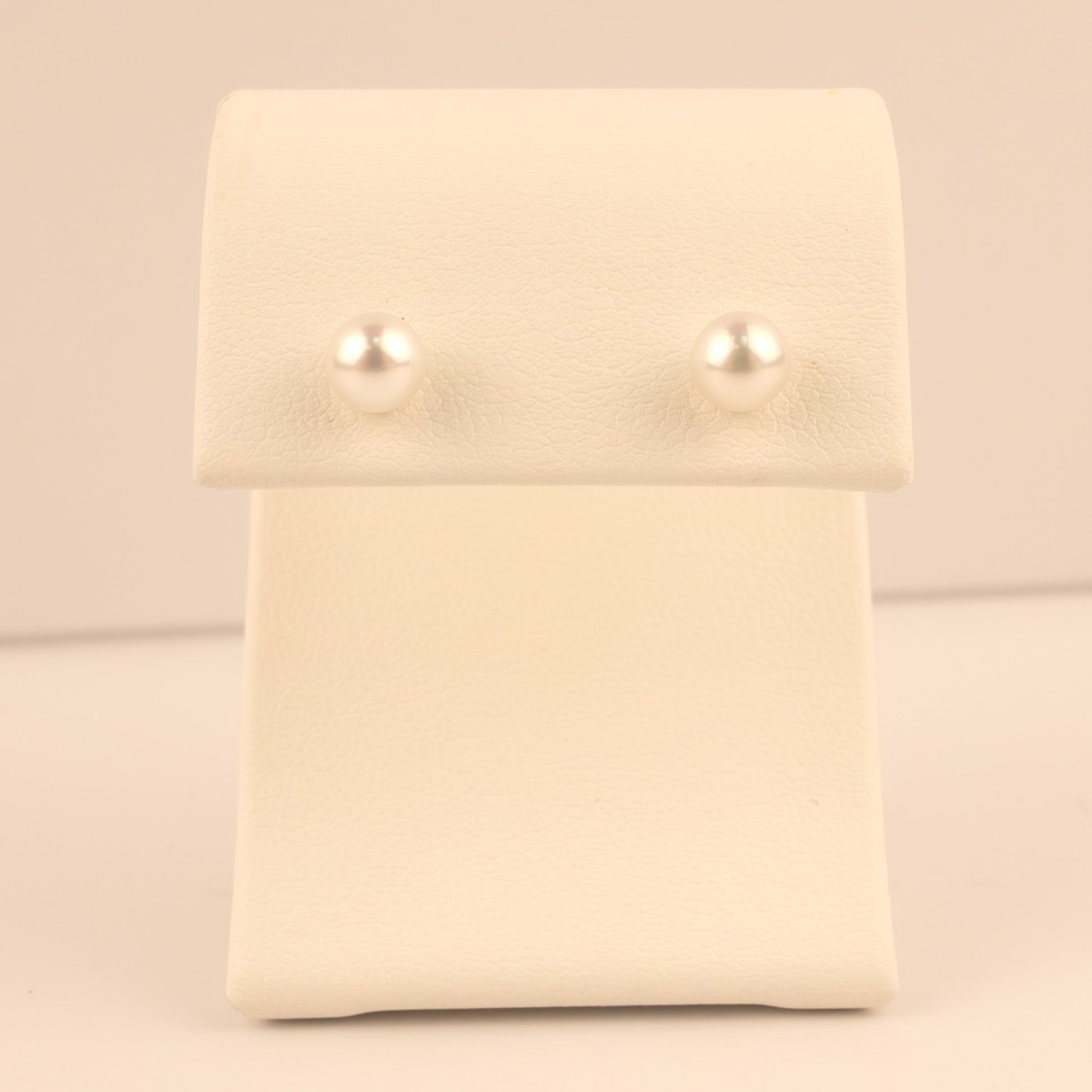 14KWG Pearl 5.0mm Stud Earrings