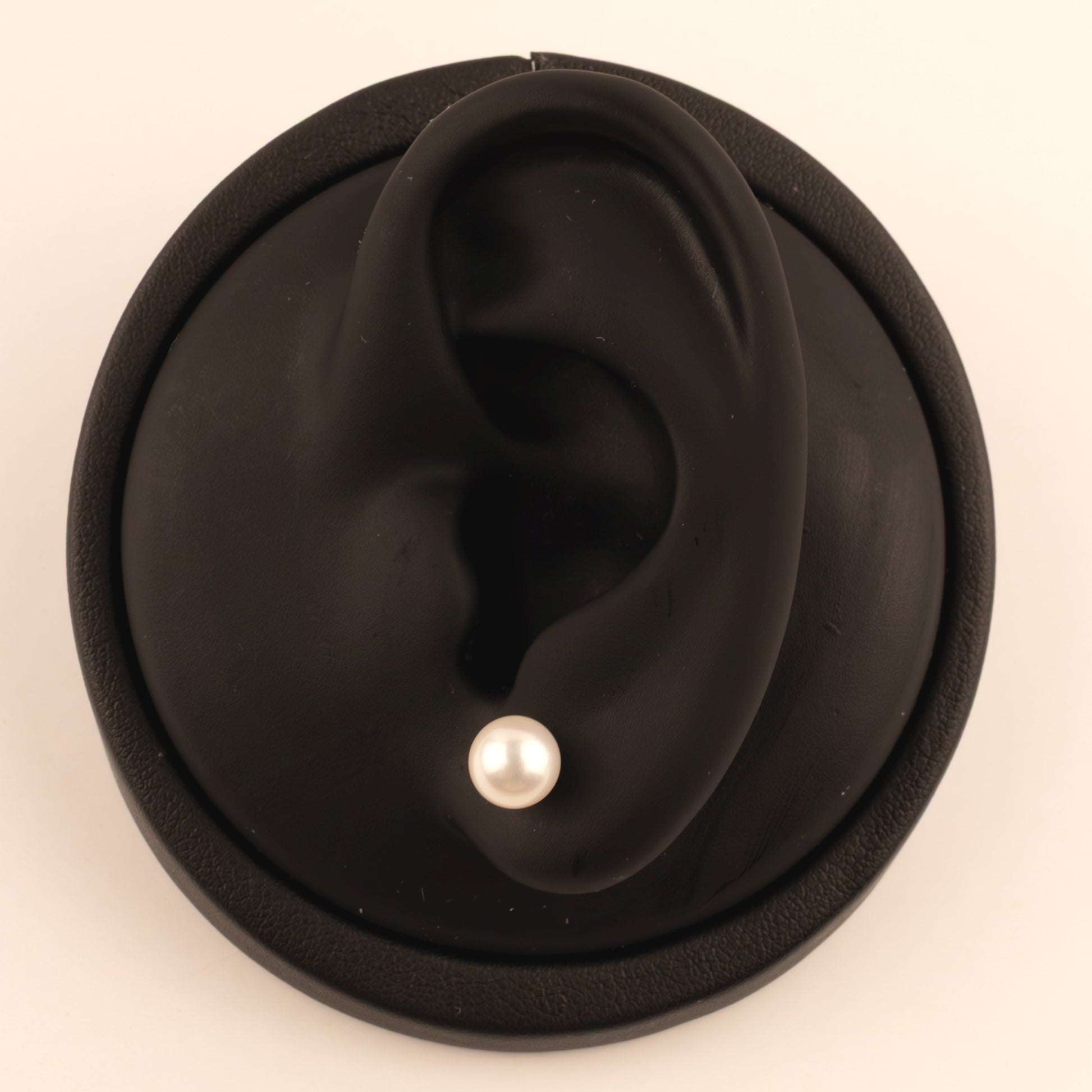 14KWG Pearl 6.5mm Stud Earrings