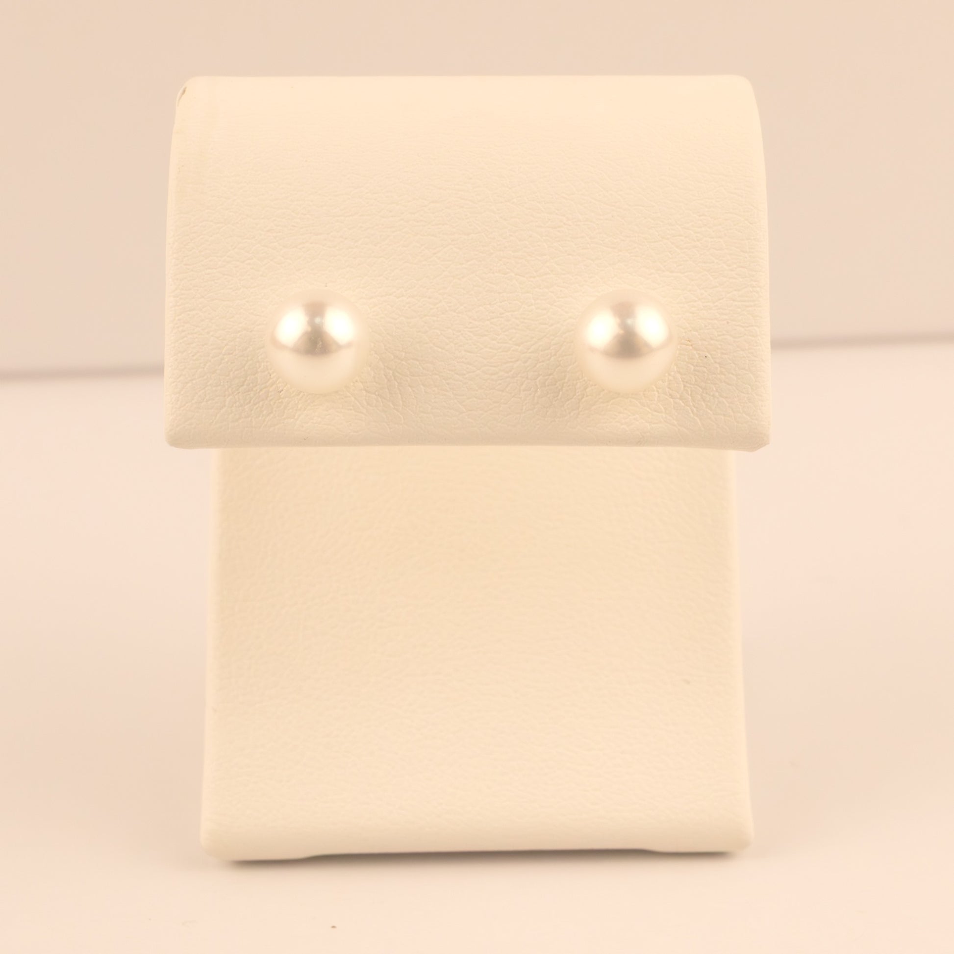 14KWG Pearl 6.5mm Stud Earrings