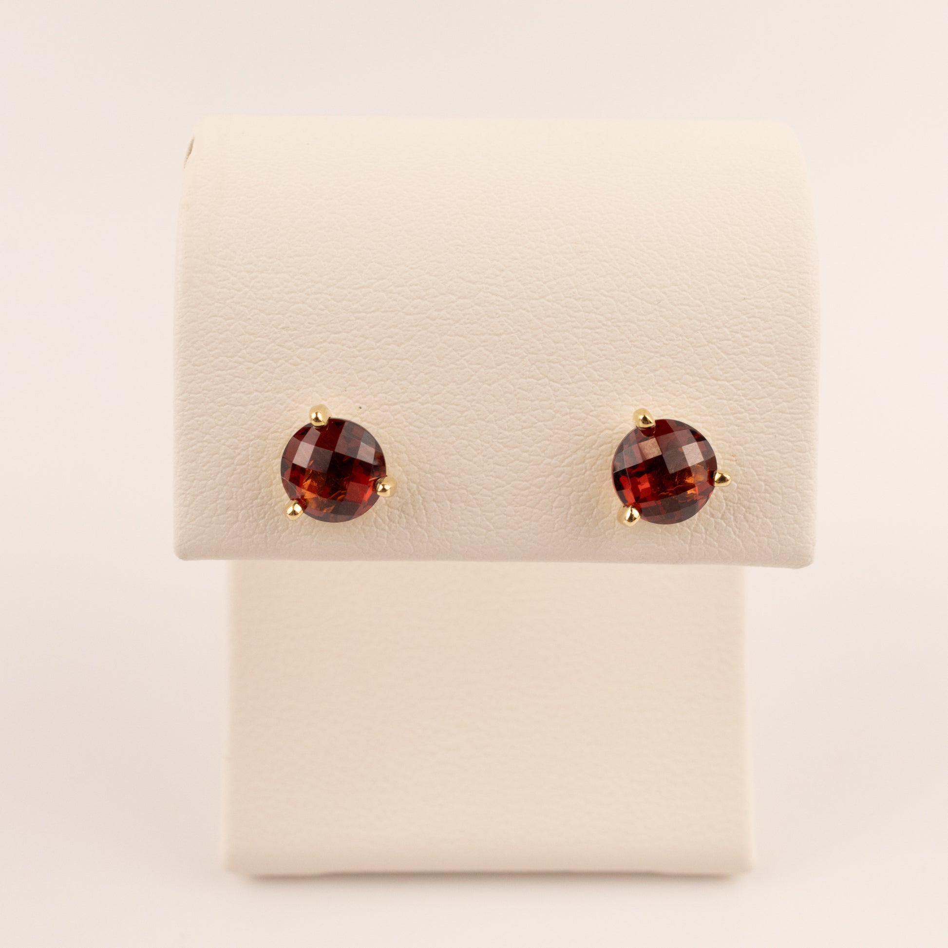 14KYG Garnet Martini Set Stud Earrings