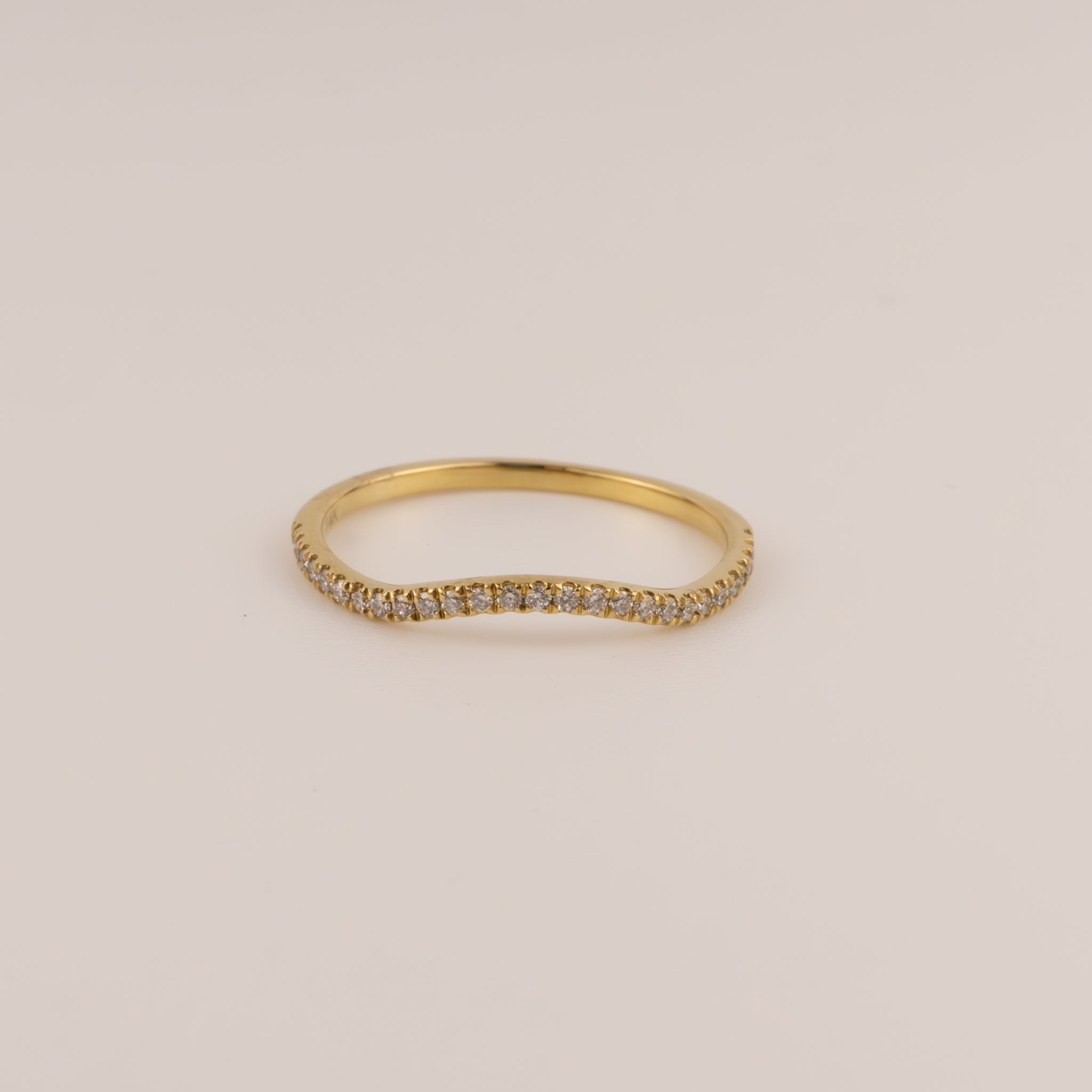 14KYG Diamond Round Contour Band