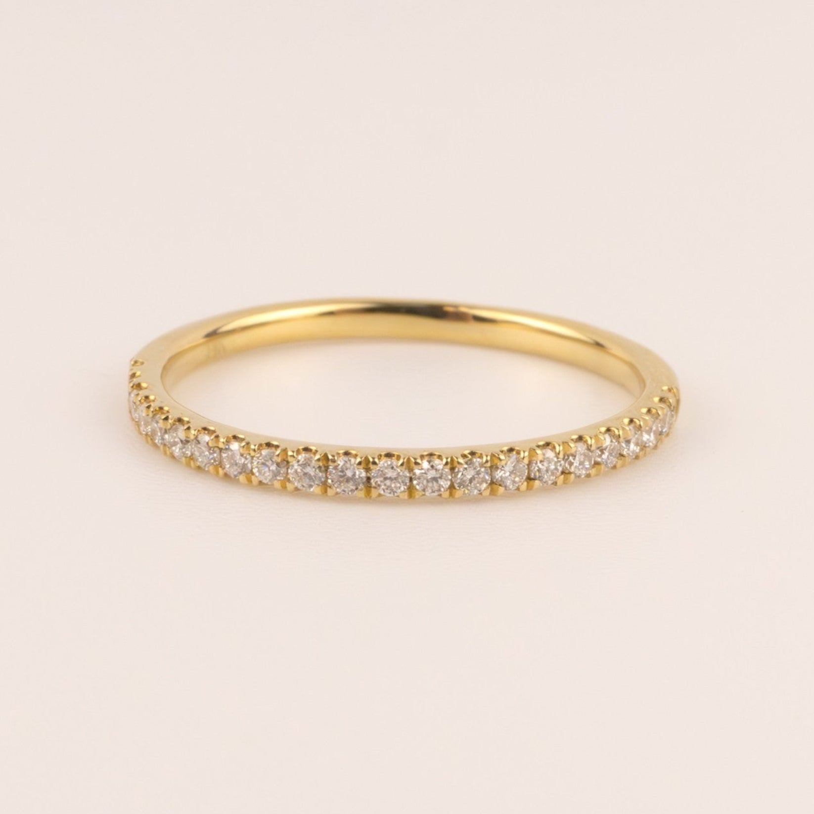 14KYG 0.20cttw Halfway Diamond Band