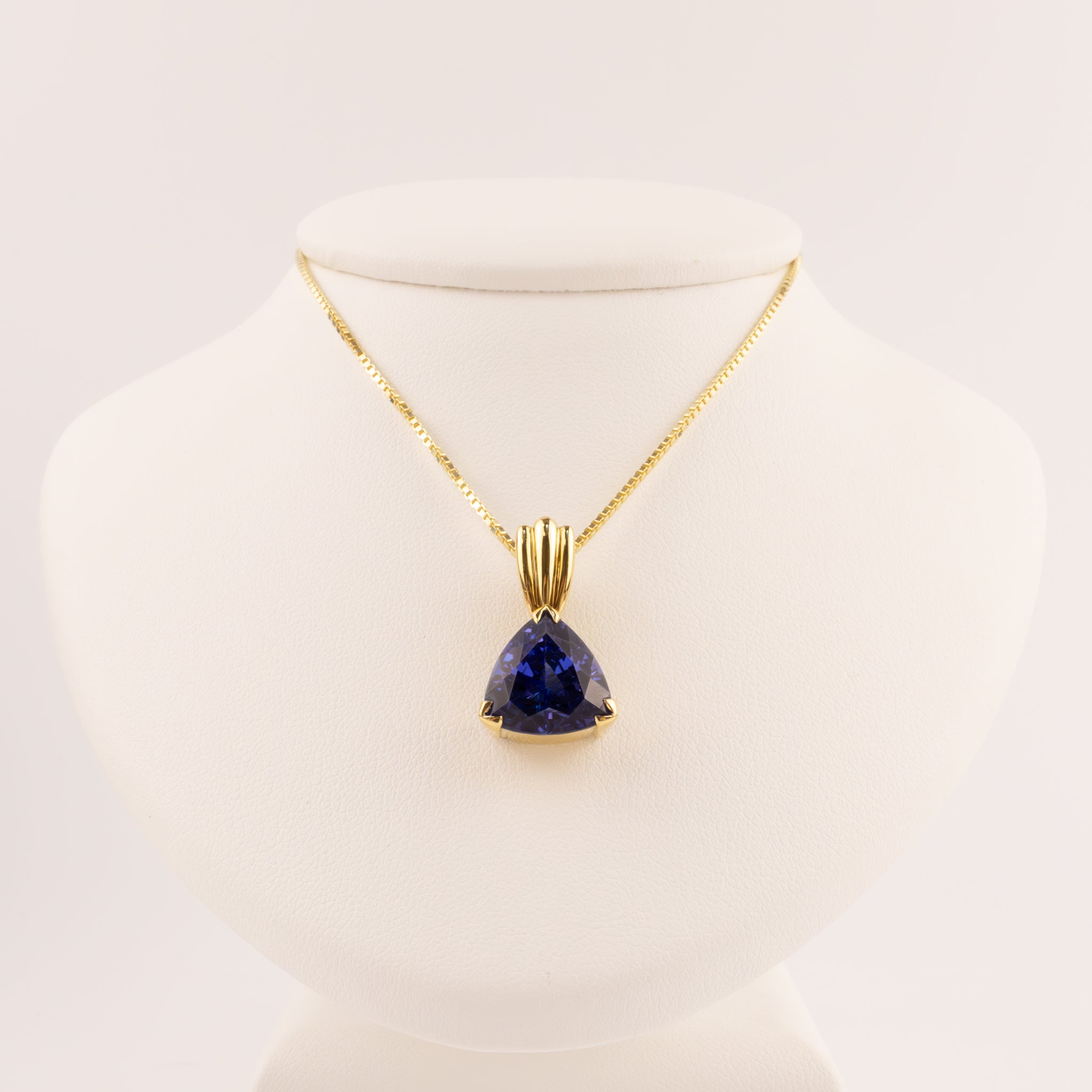 14KYG Tanzanite Trillion Pendant