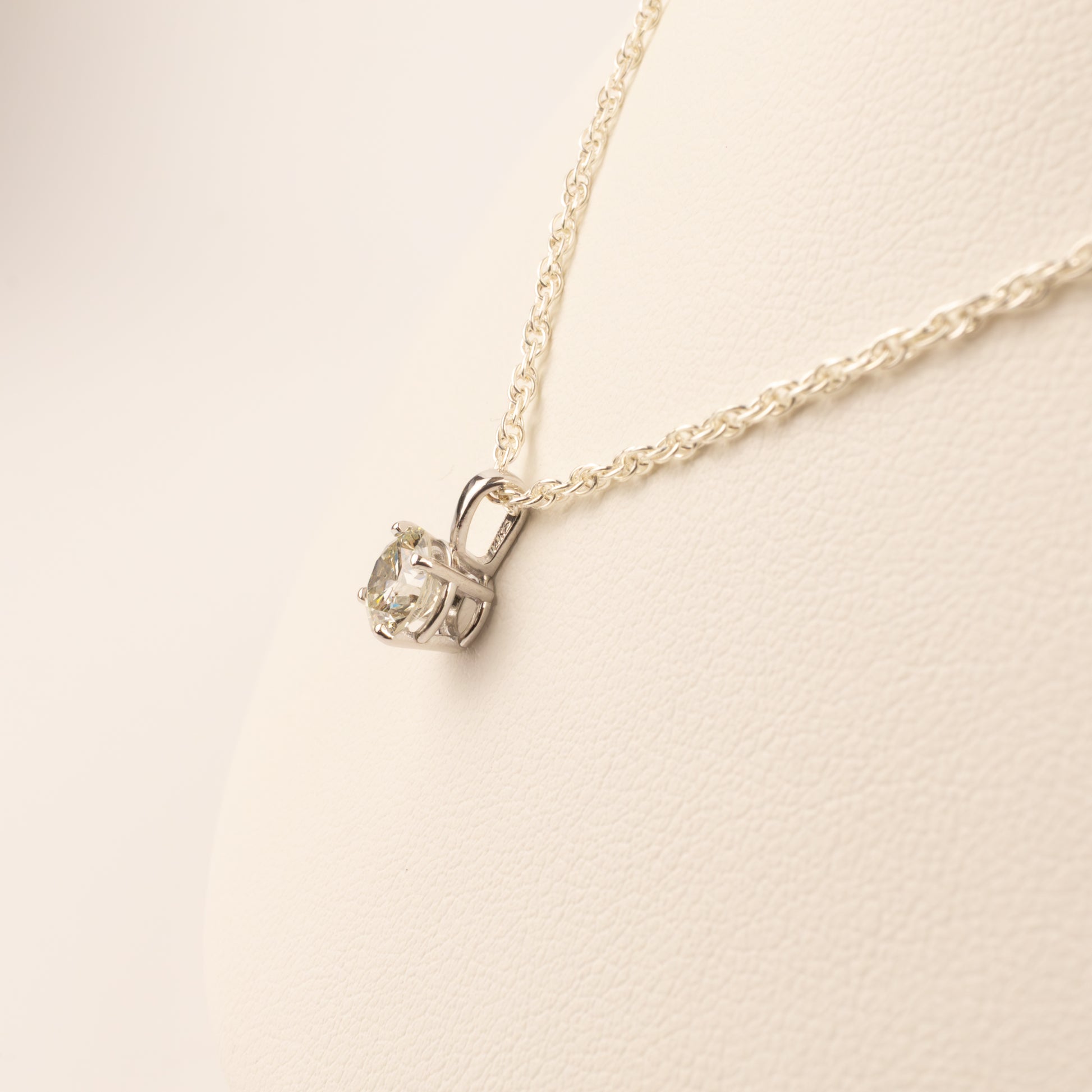 14KWG Diamond 0.75ct Solitaire Pendant