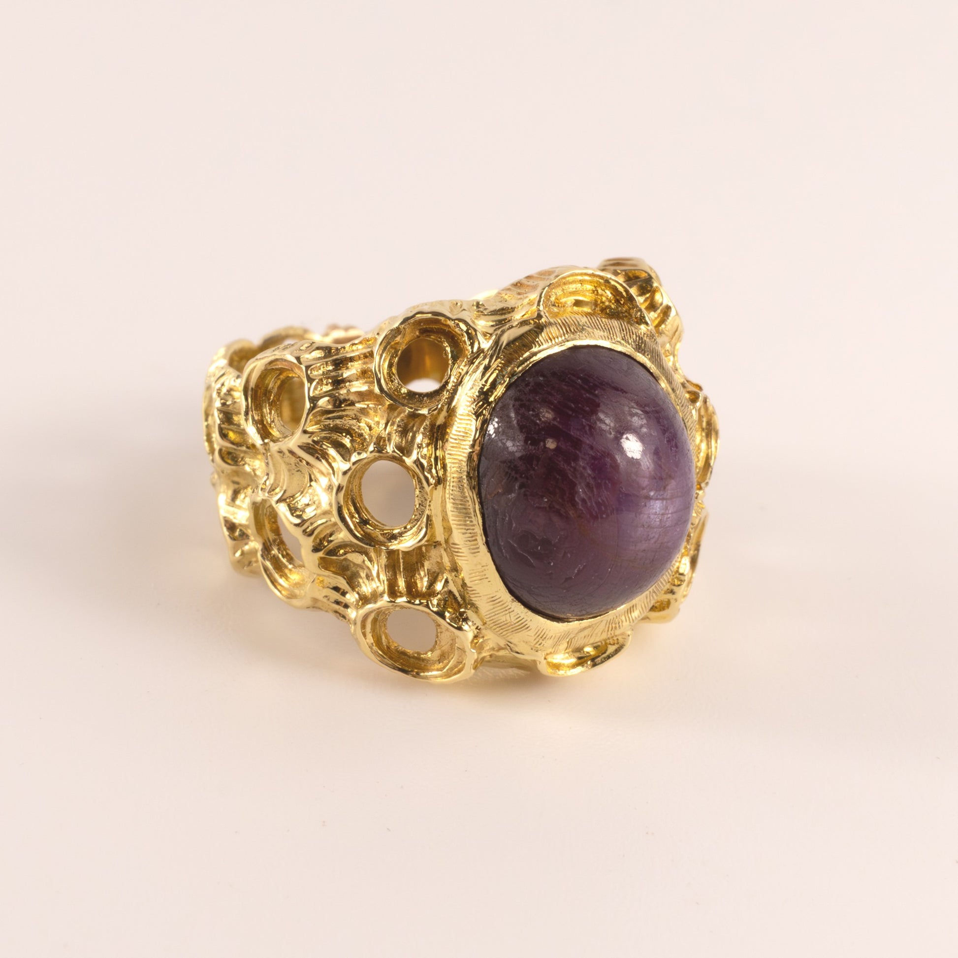 18KYG Vintage Star Ruby Crater Ring