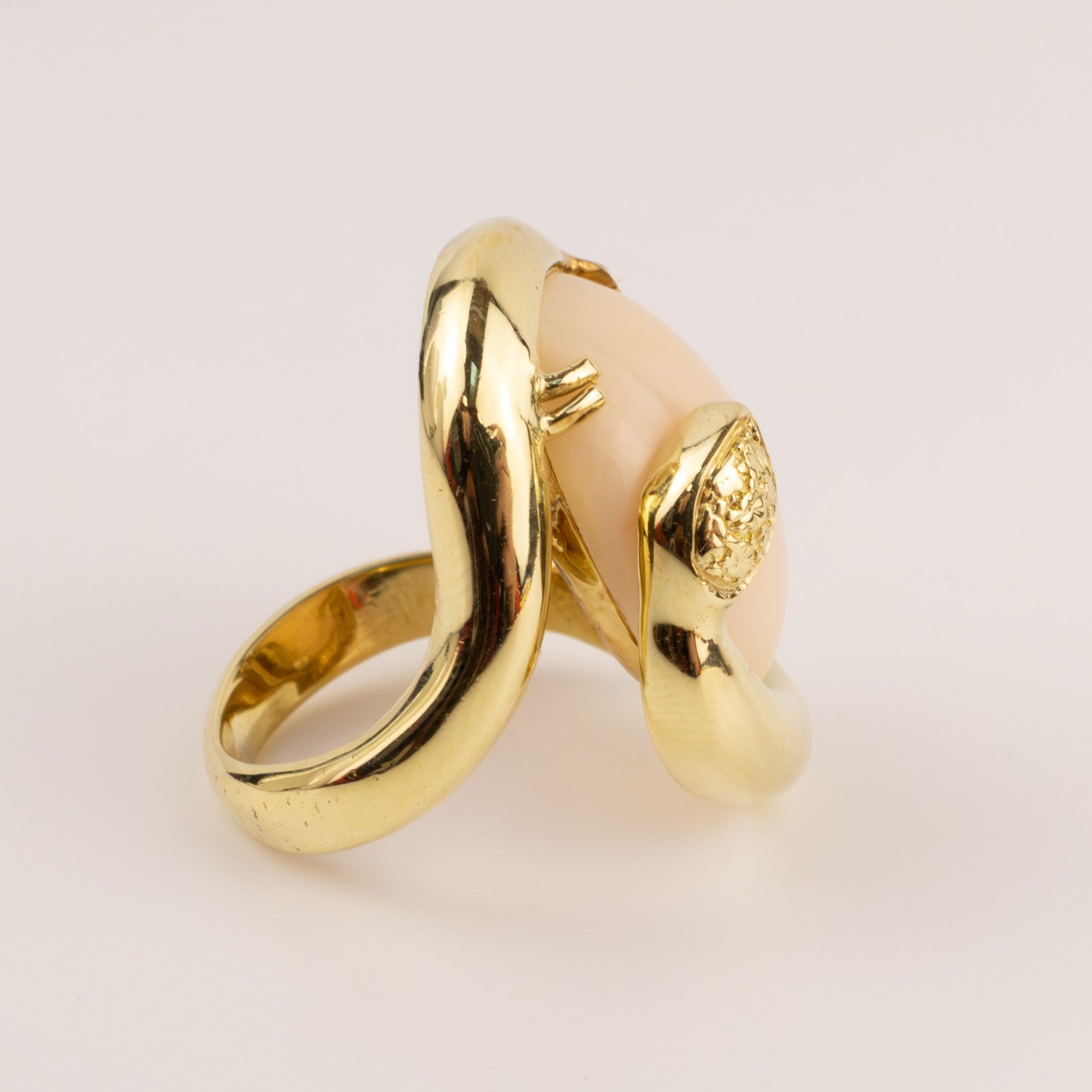 18KYG Vintage Coral Snake Ring