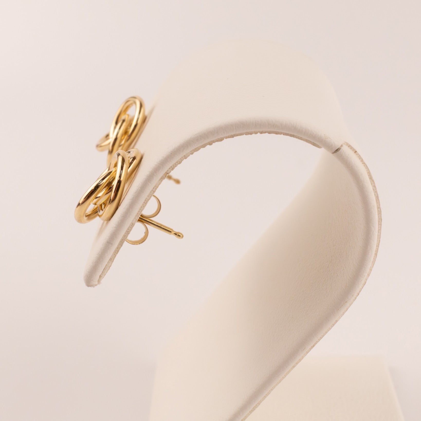 14KYG Knot Stud Earrings