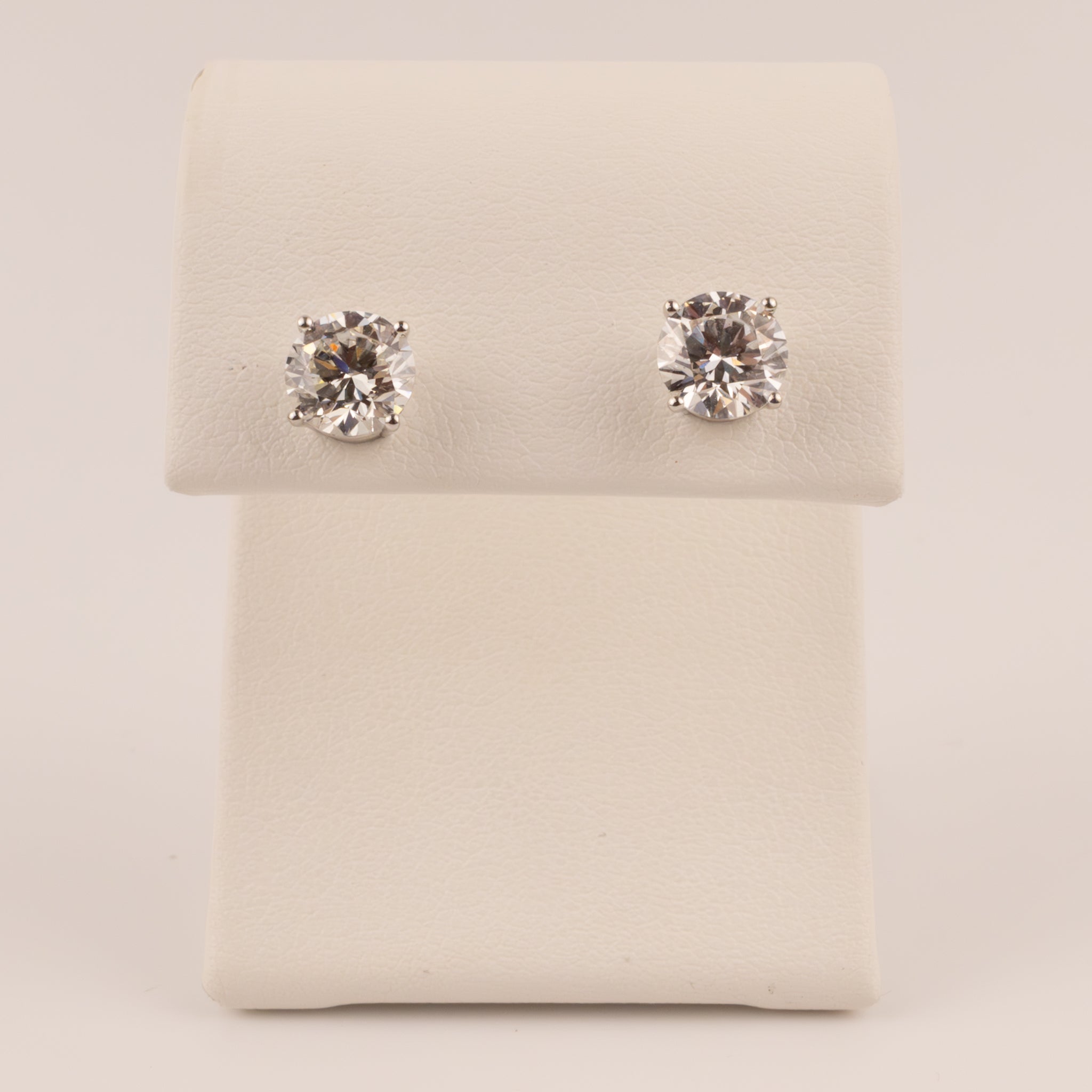 14KWG Lab Grown Diamond 2.00cttw Basket Set Stud Earrings