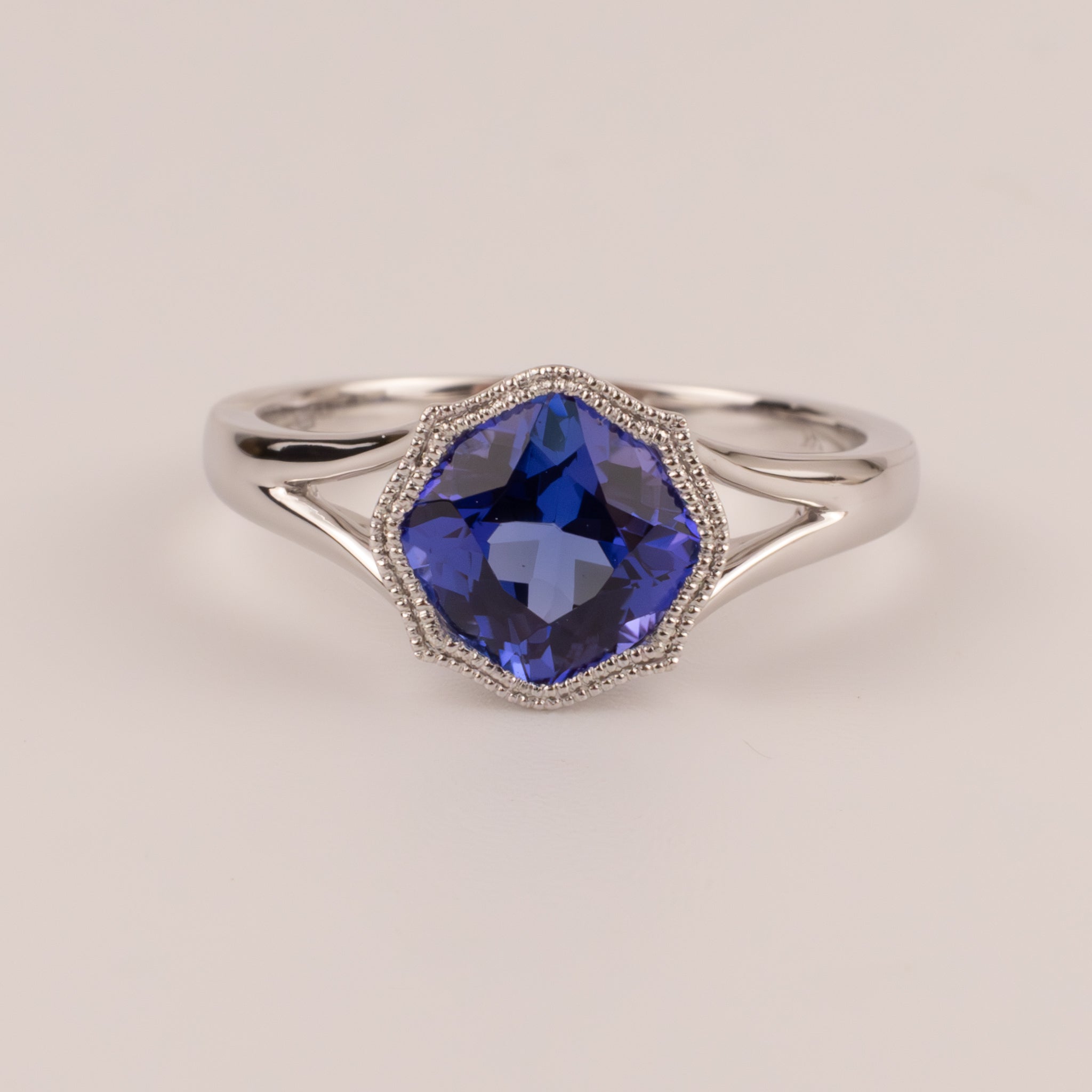 14KWG Tanzanite Cushion Milgrain Ring