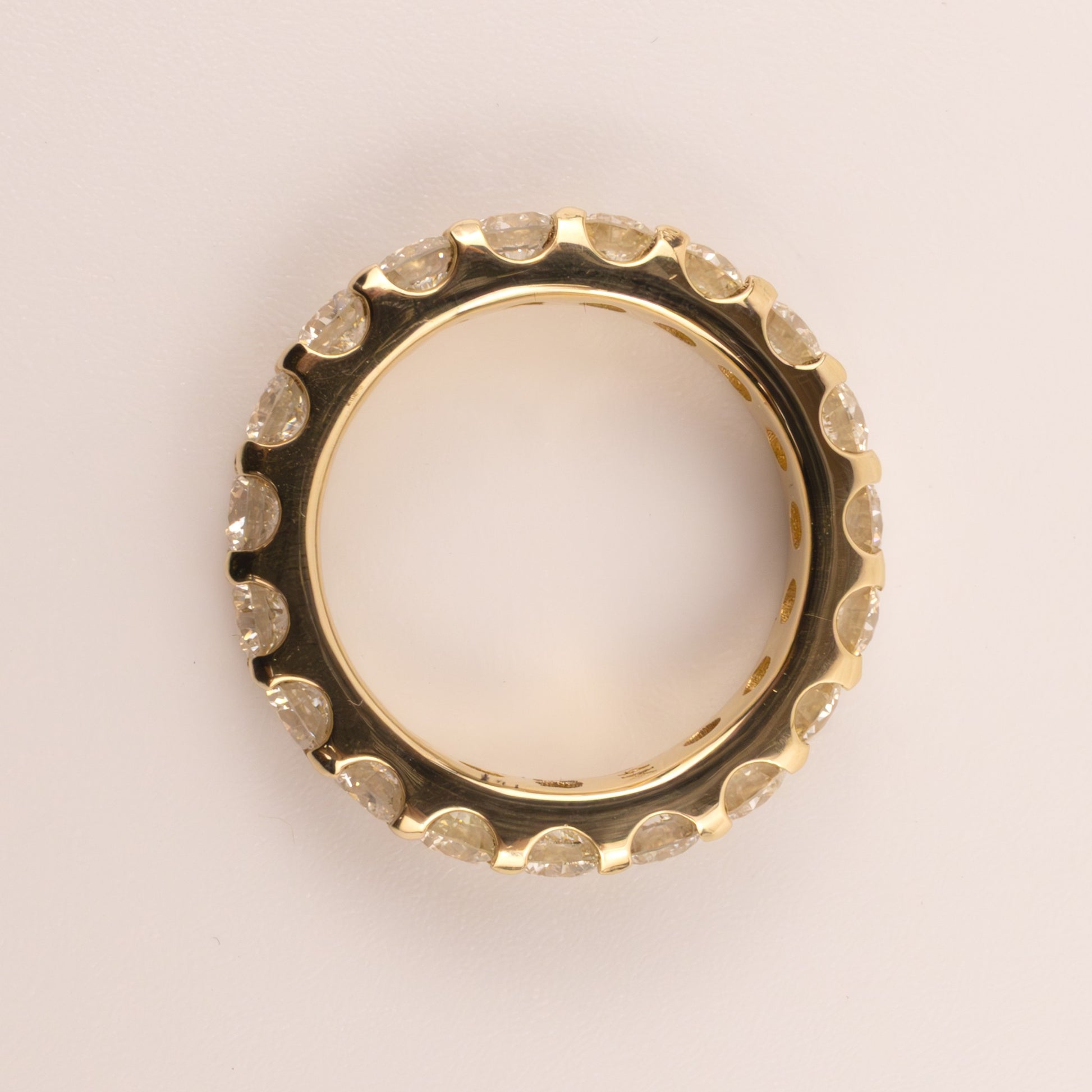 14KYG Diamond 3.18cttw Eternity Band