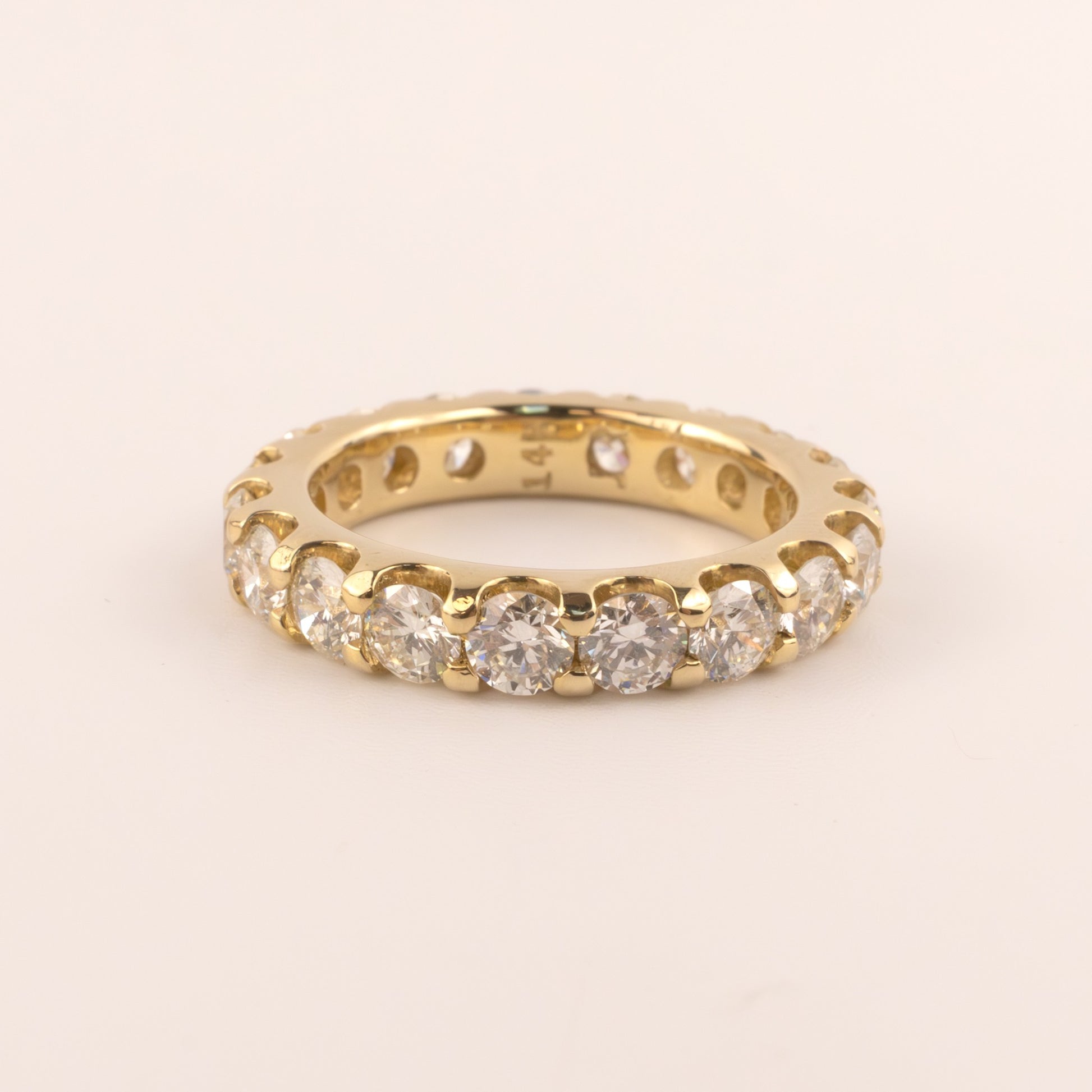14KYG Diamond 3.18cttw Eternity Band