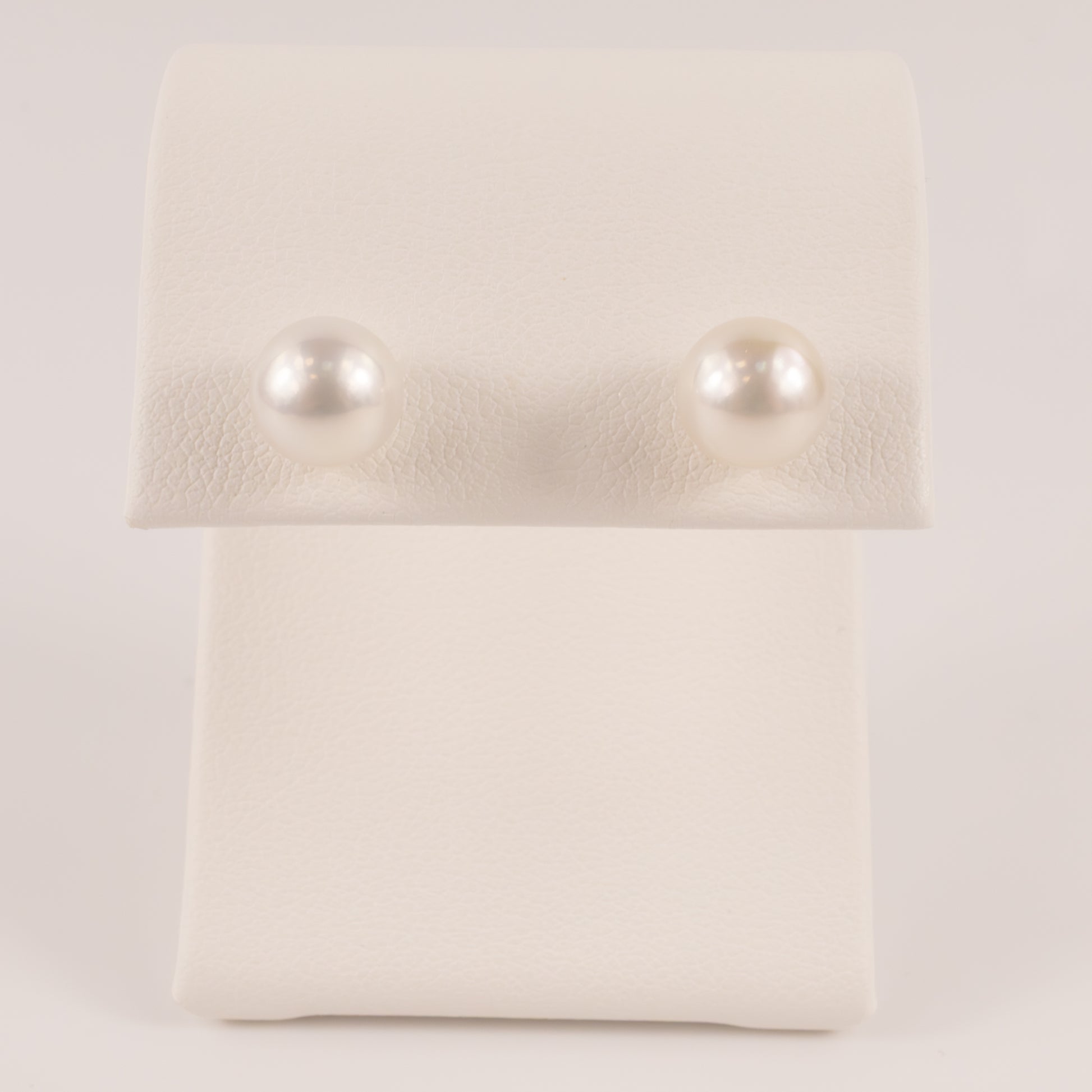 14KWG Pearl 7.0mm Stud Earrings