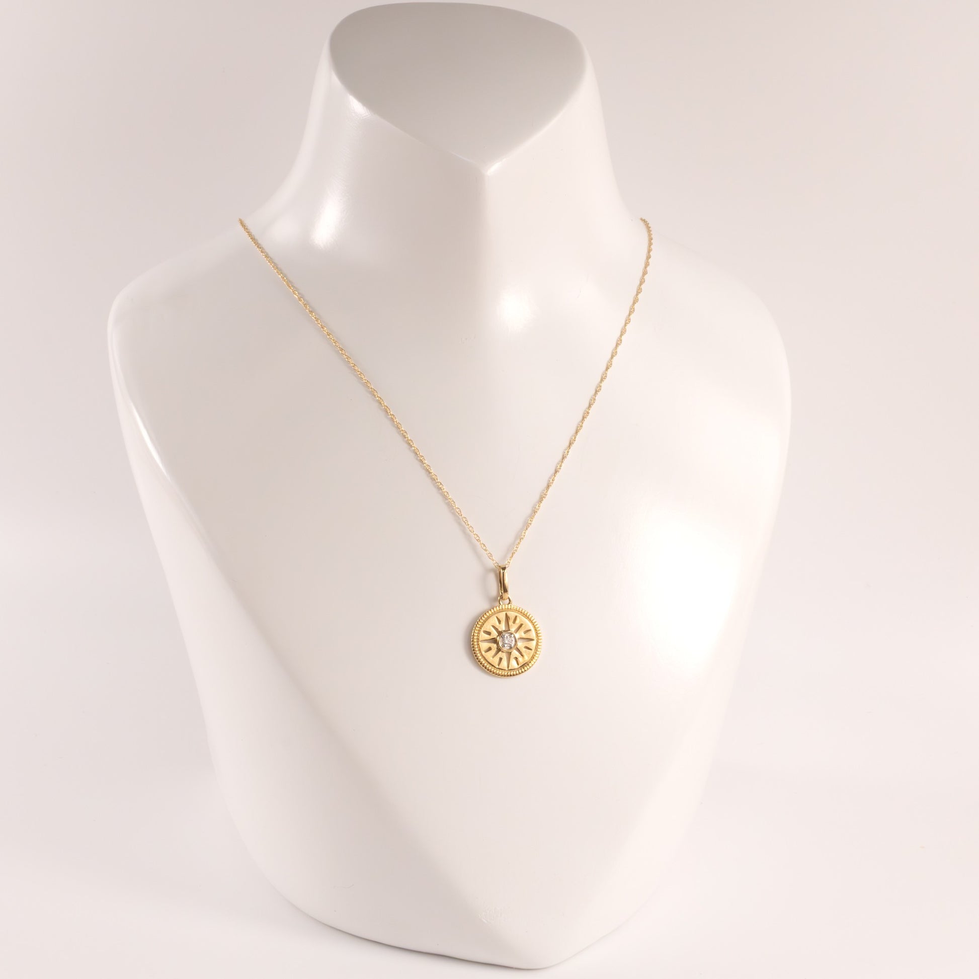 14KYG Diamond Star Disc Necklace