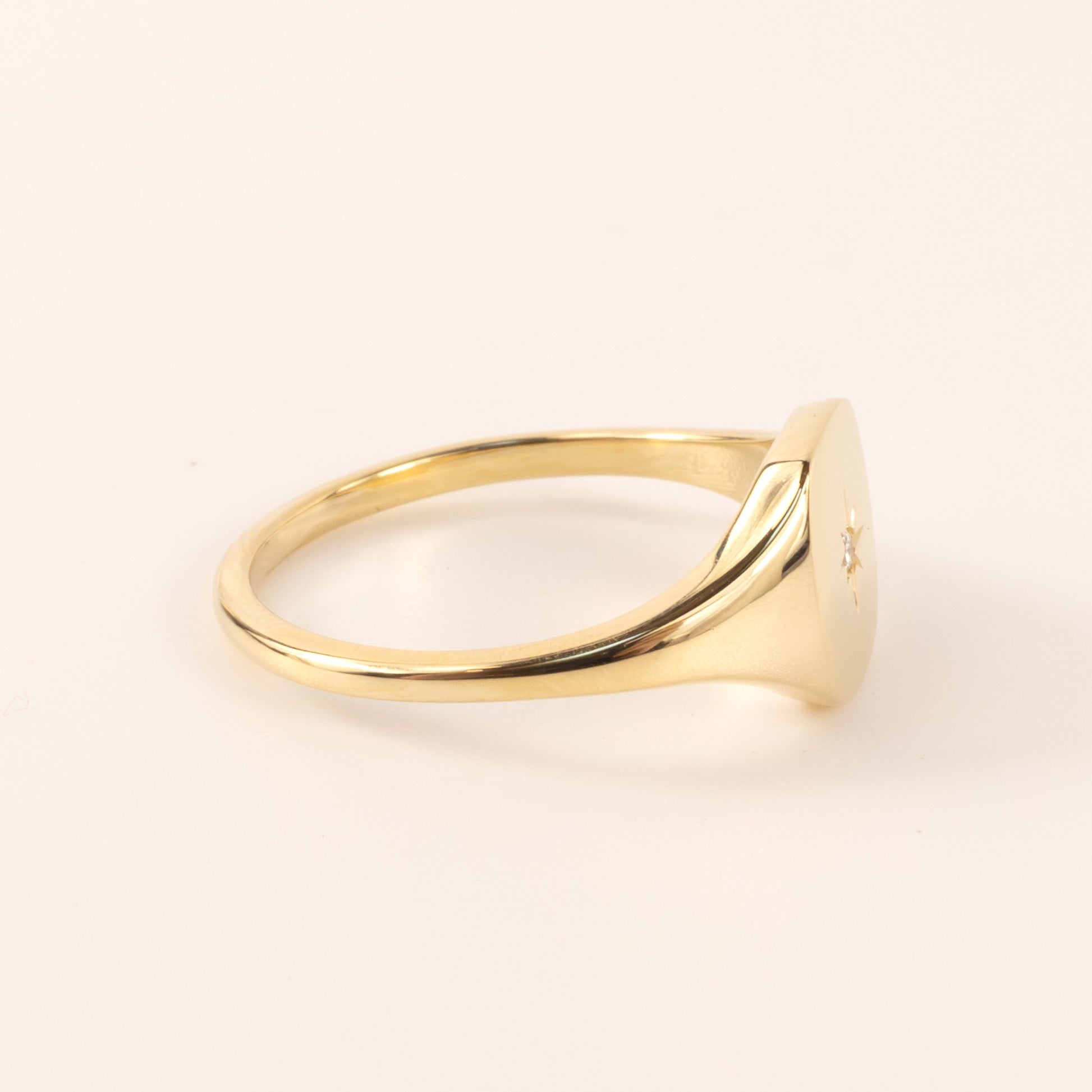 14KYG Diamond Polished Star Signet Ring