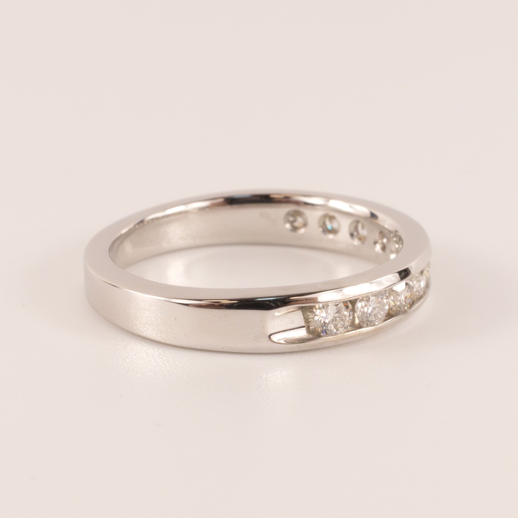 14KWG 10-Stone Channel Set Diamond Band