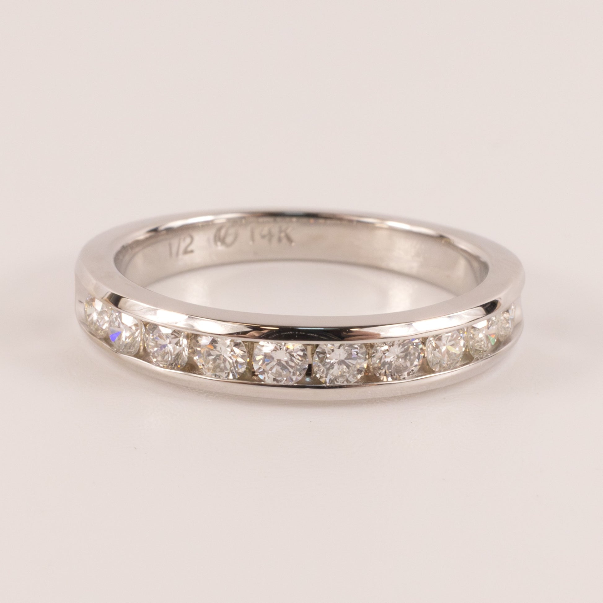 14KWG 10-Stone Channel Set Diamond Band