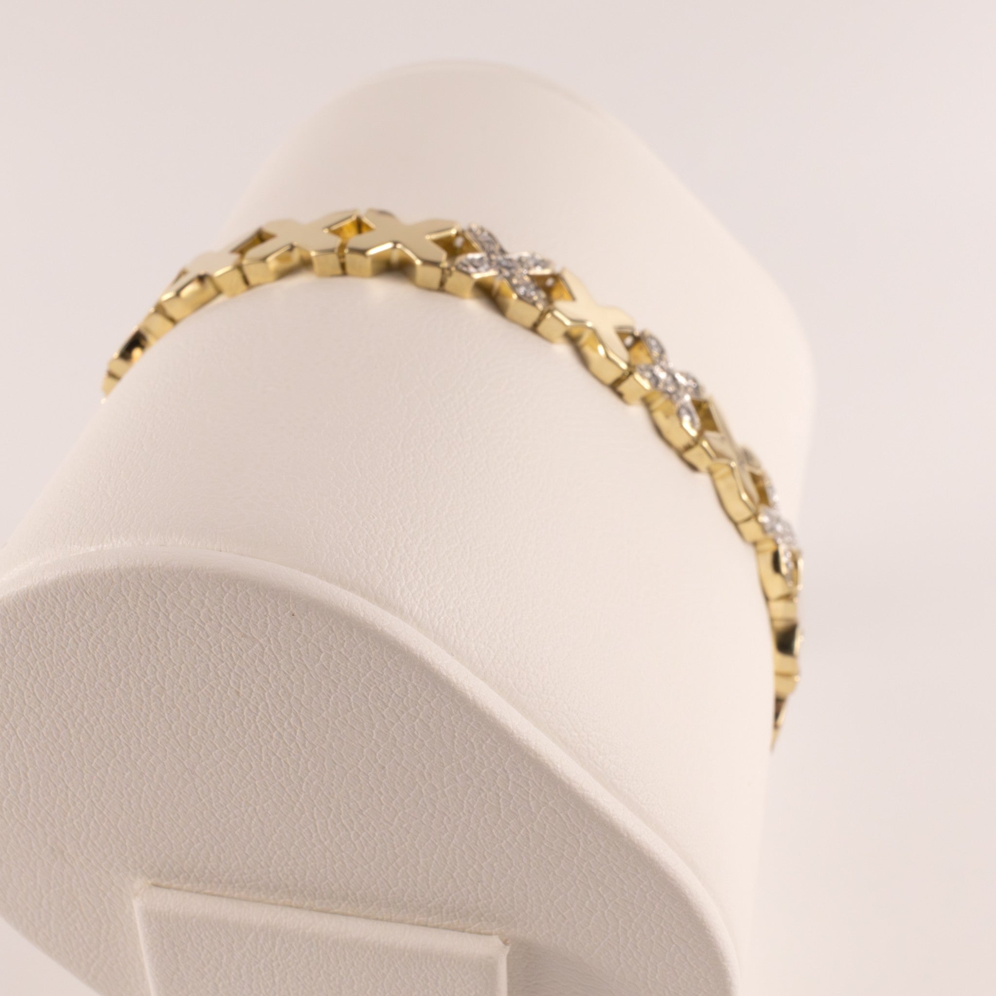 14KYG Diamond 0.30cttw High Polish Cross-Stitch Bracelet