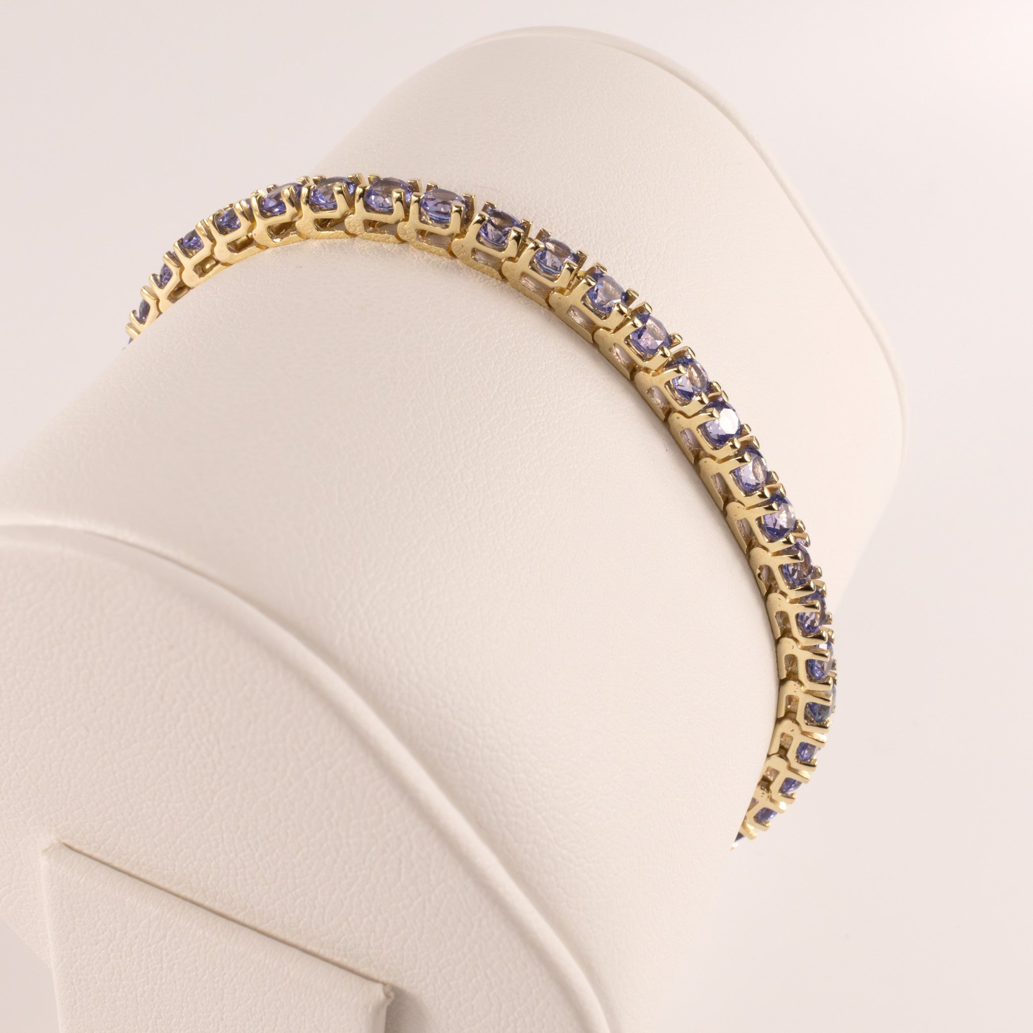 14KYG Tanzanite Tennis Bracelet