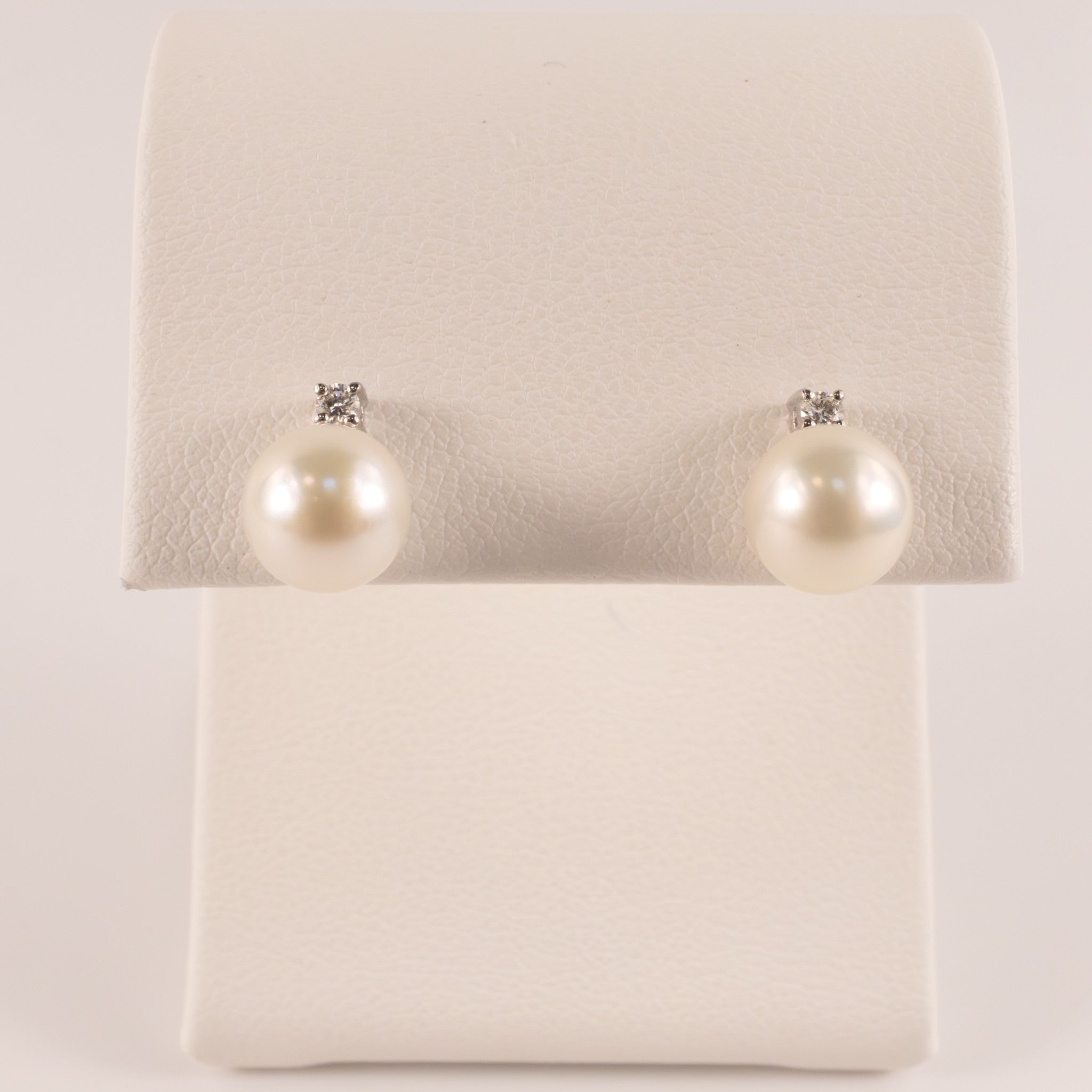 14KWG Pearl and Diamond Stud Earrings