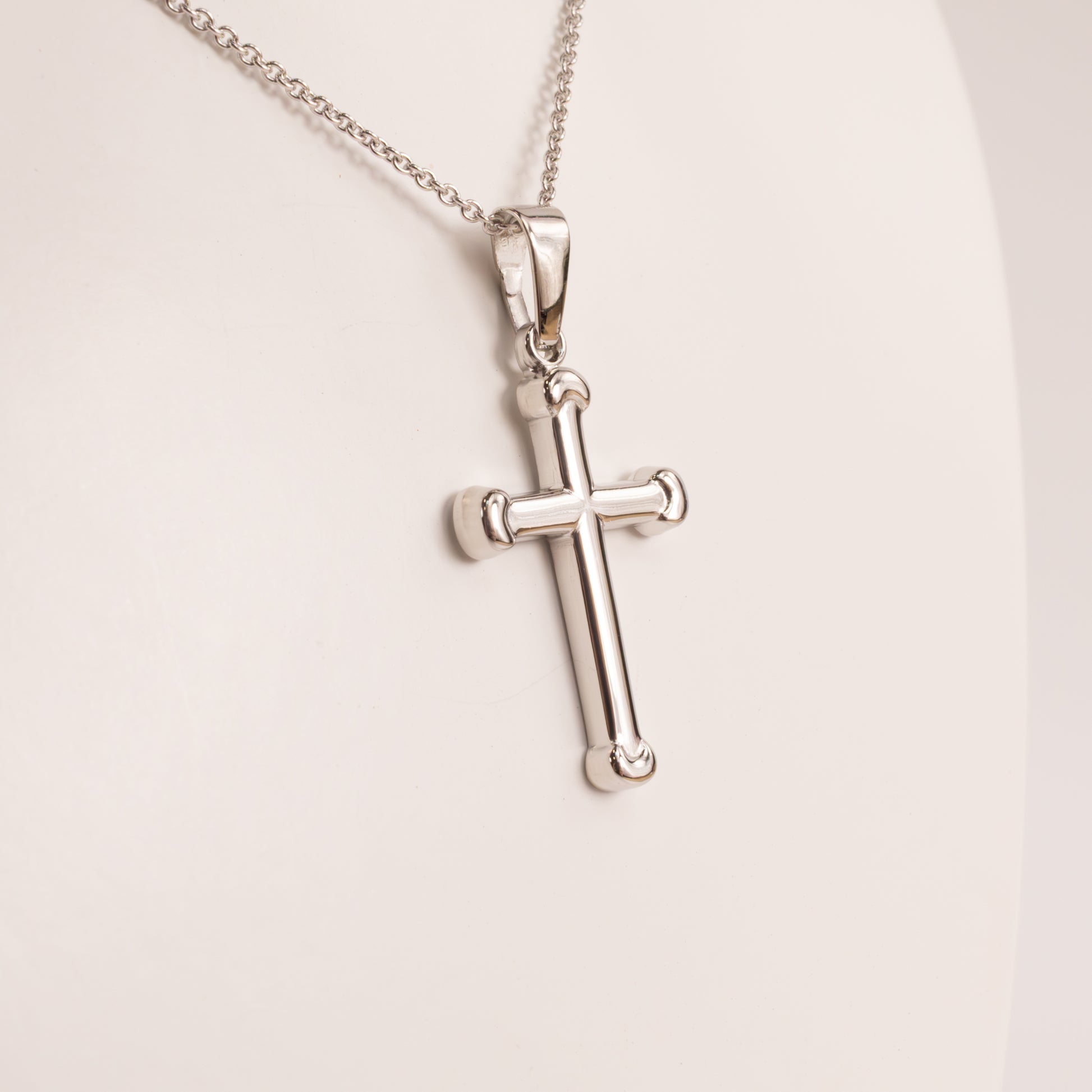 14KWG Rounded Edge Cross Necklace