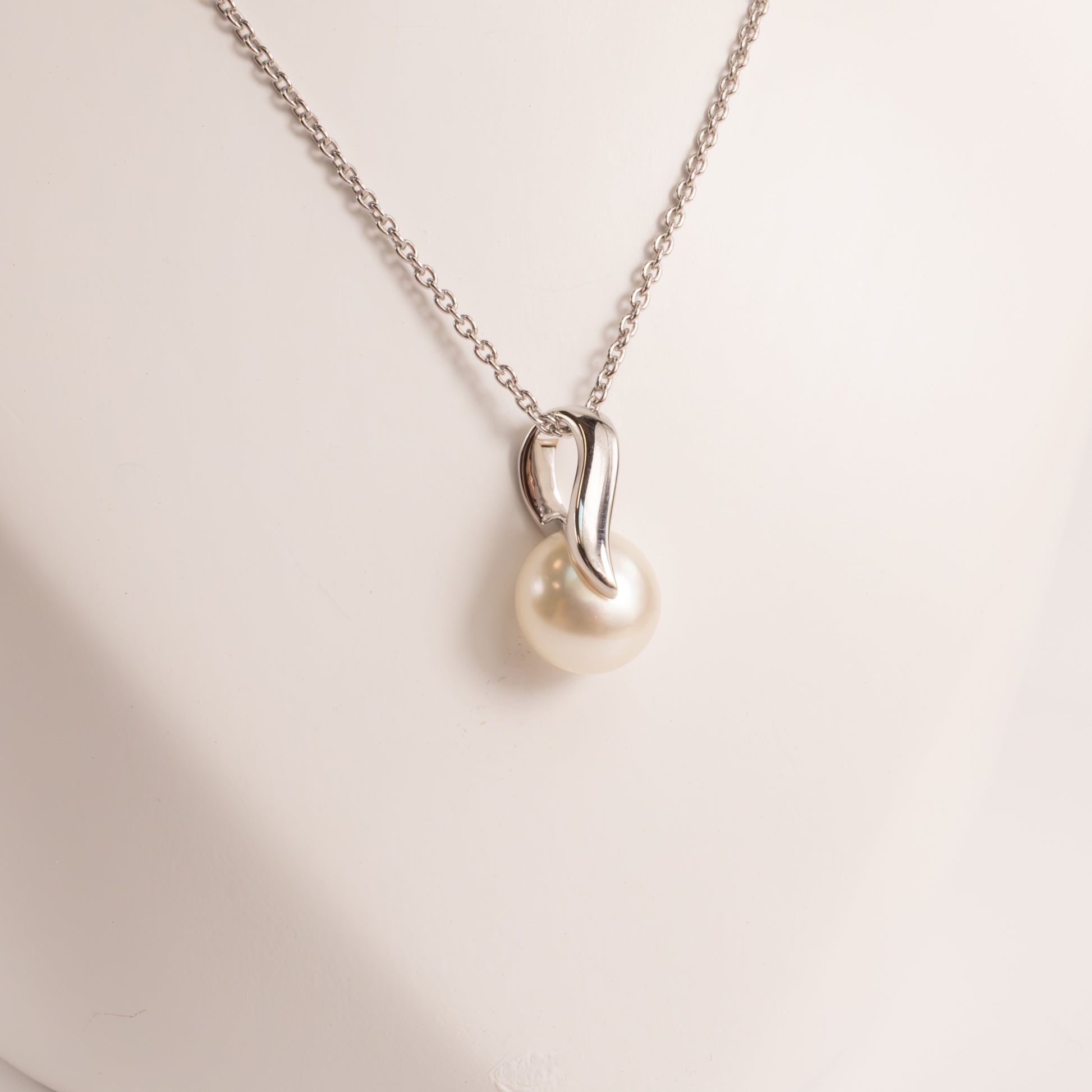 Sterling Silver Button Pearl Swirl Necklace