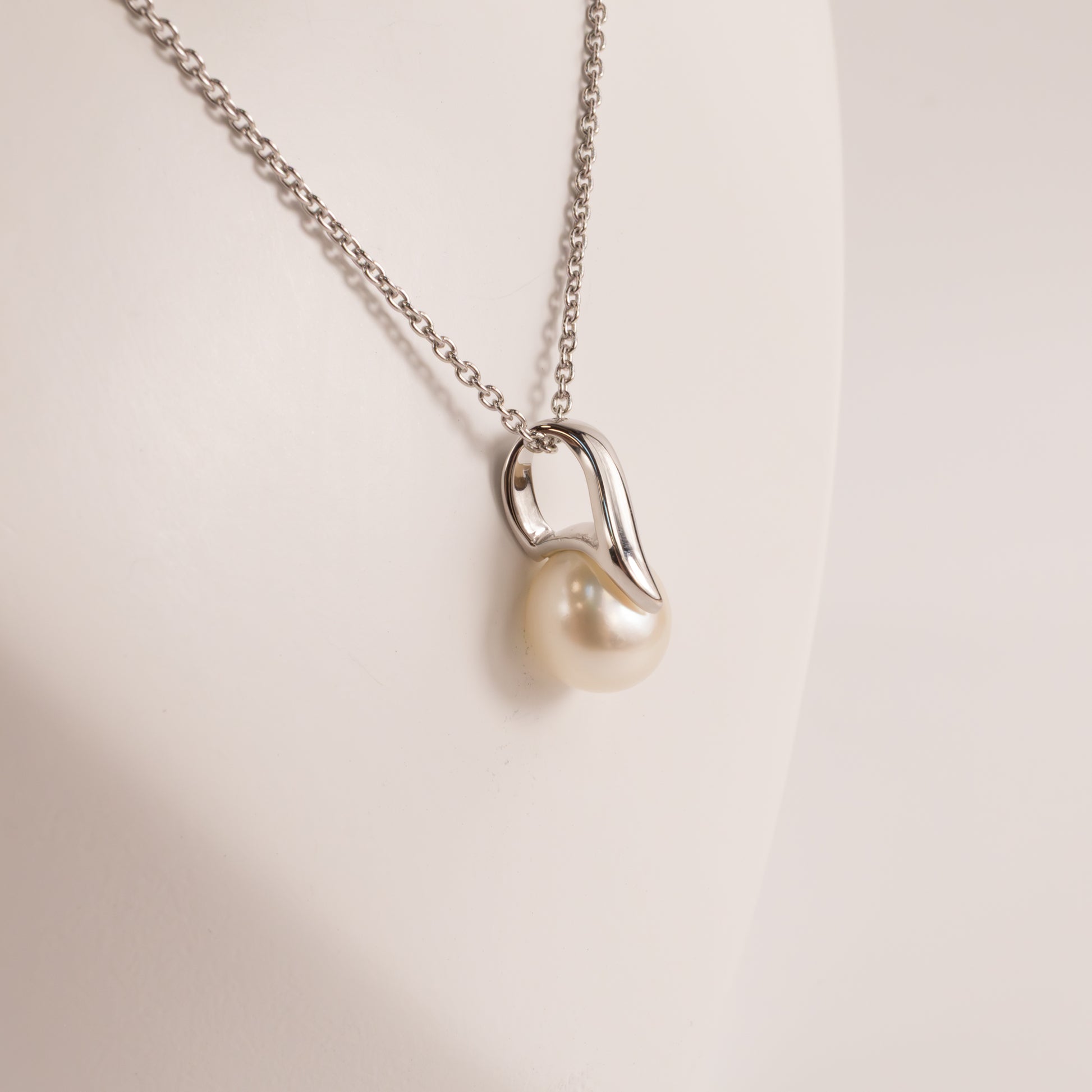 Sterling Silver Button Pearl Swirl Necklace