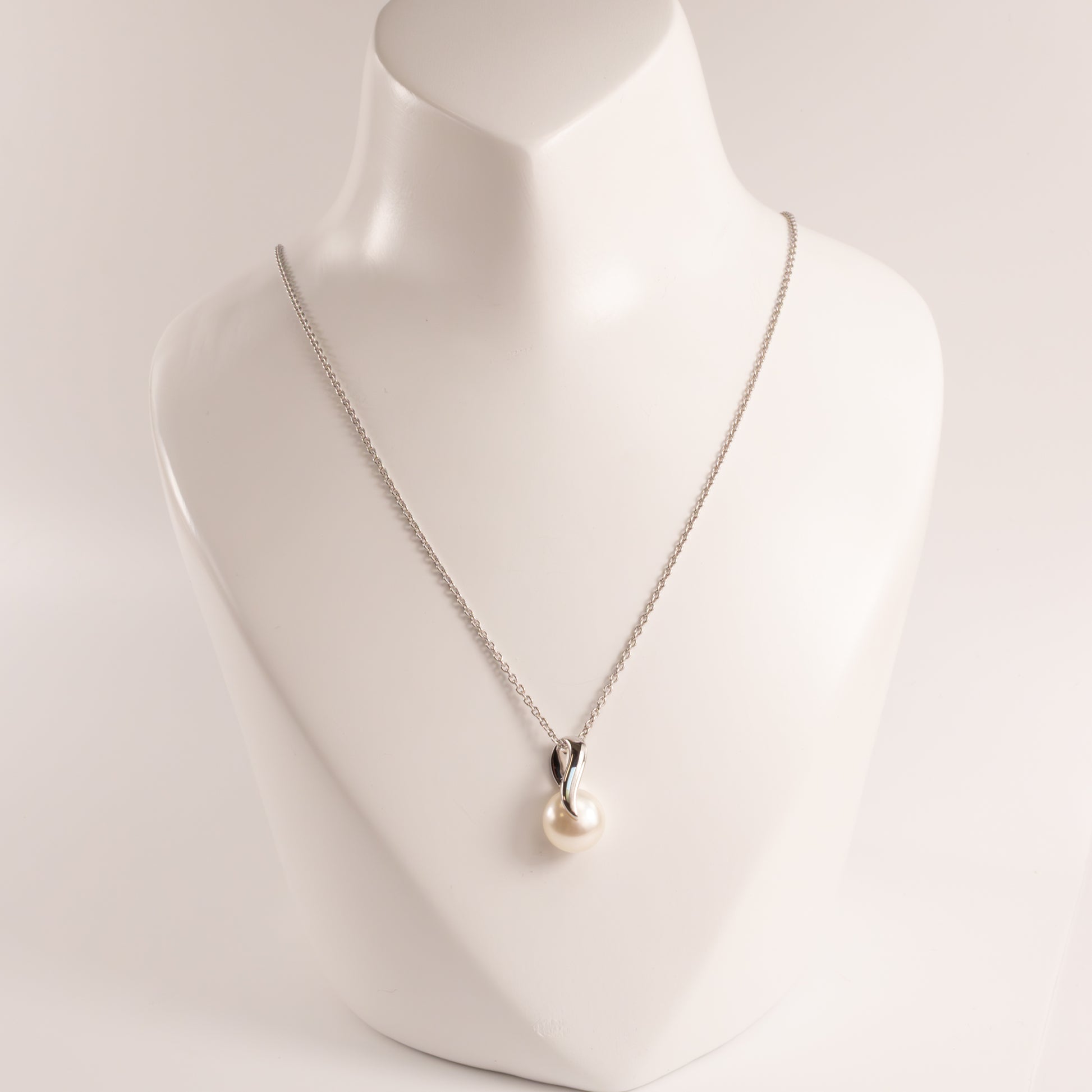 Sterling Silver Button Pearl Swirl Necklace