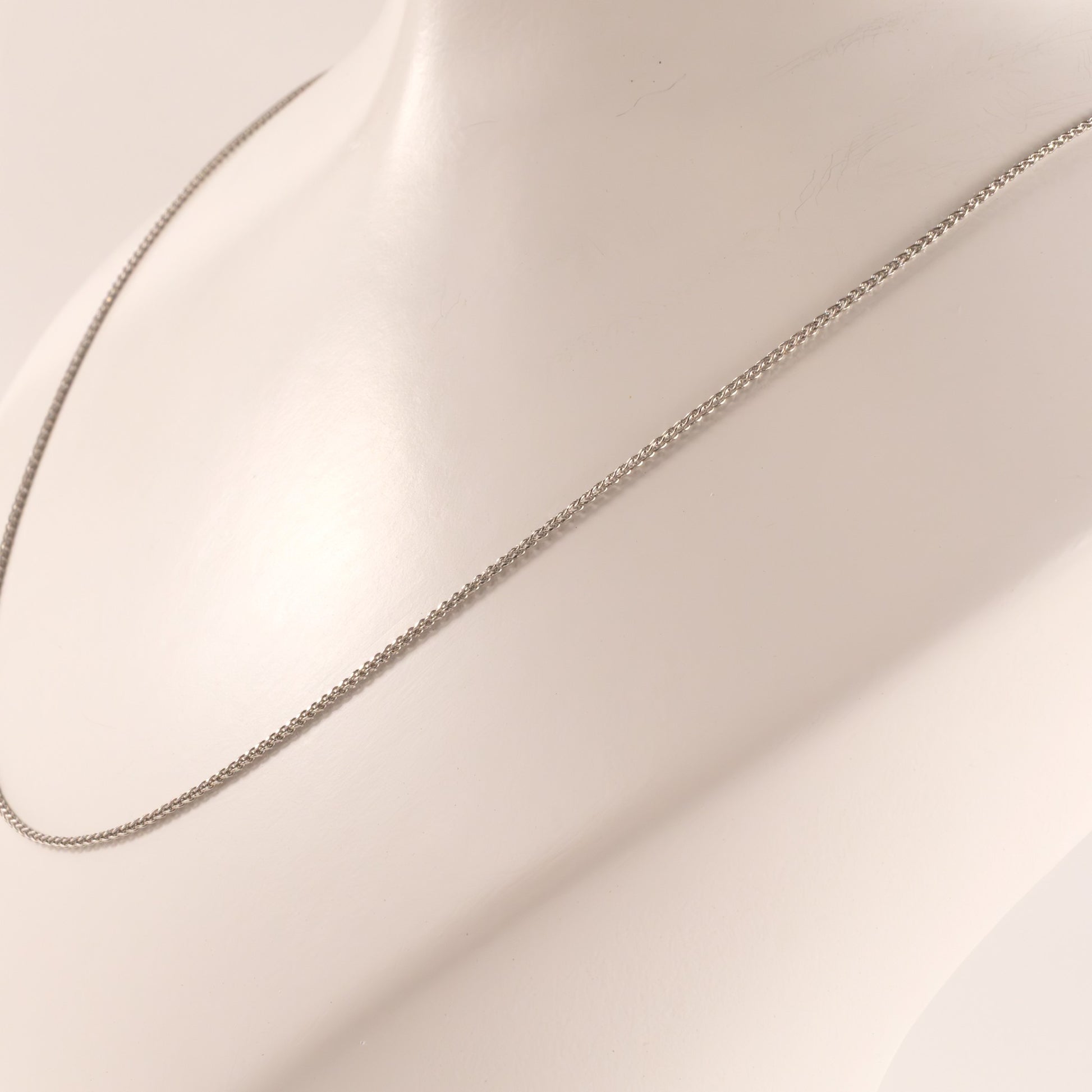 14KWG Diamond Cut Spiga Chain 0.9mm 18"