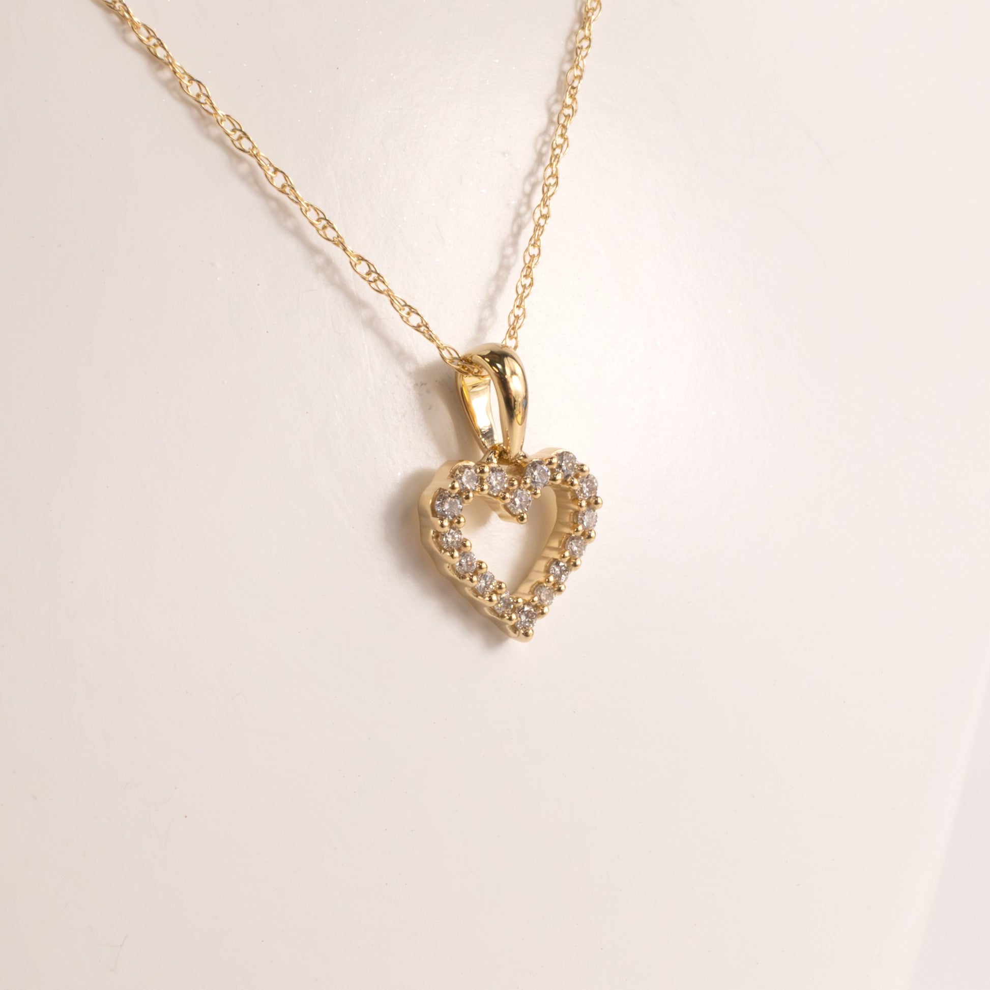 14KYG Diamond 0.10cttw Heart Necklace