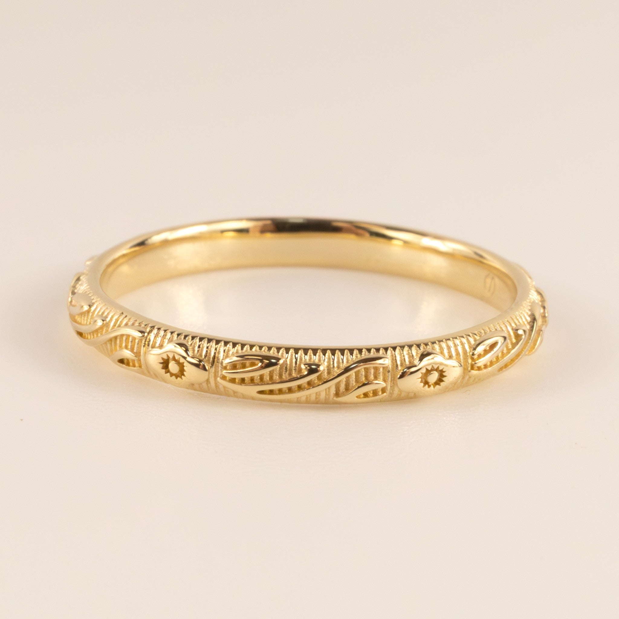 14KYG Floral Filigree Ribbed Ring