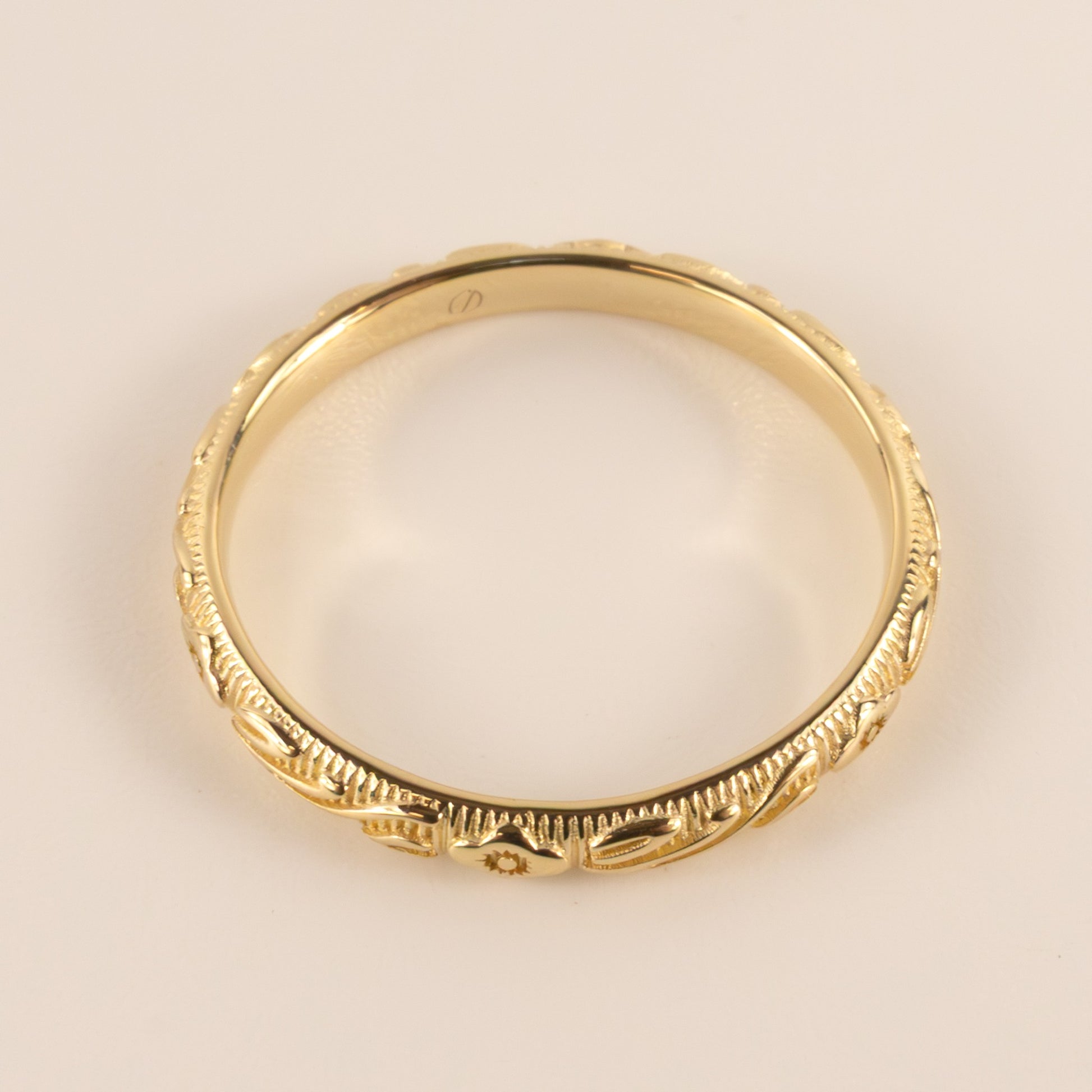 14KYG Floral Filigree Ribbed Ring