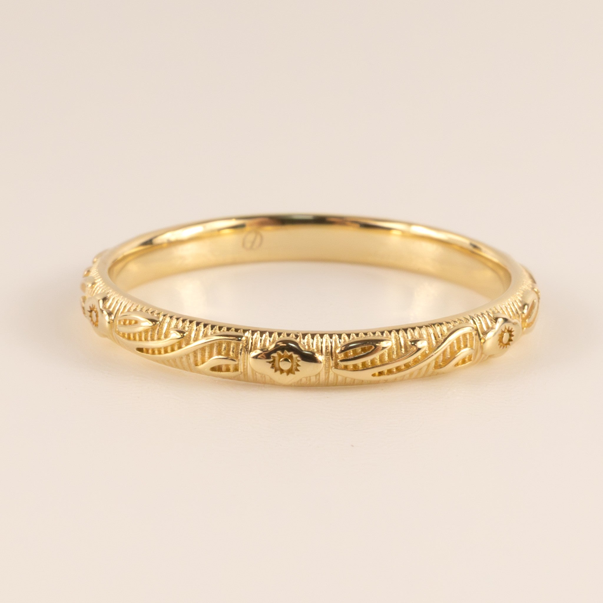 14KYG Floral Filigree Ribbed Ring