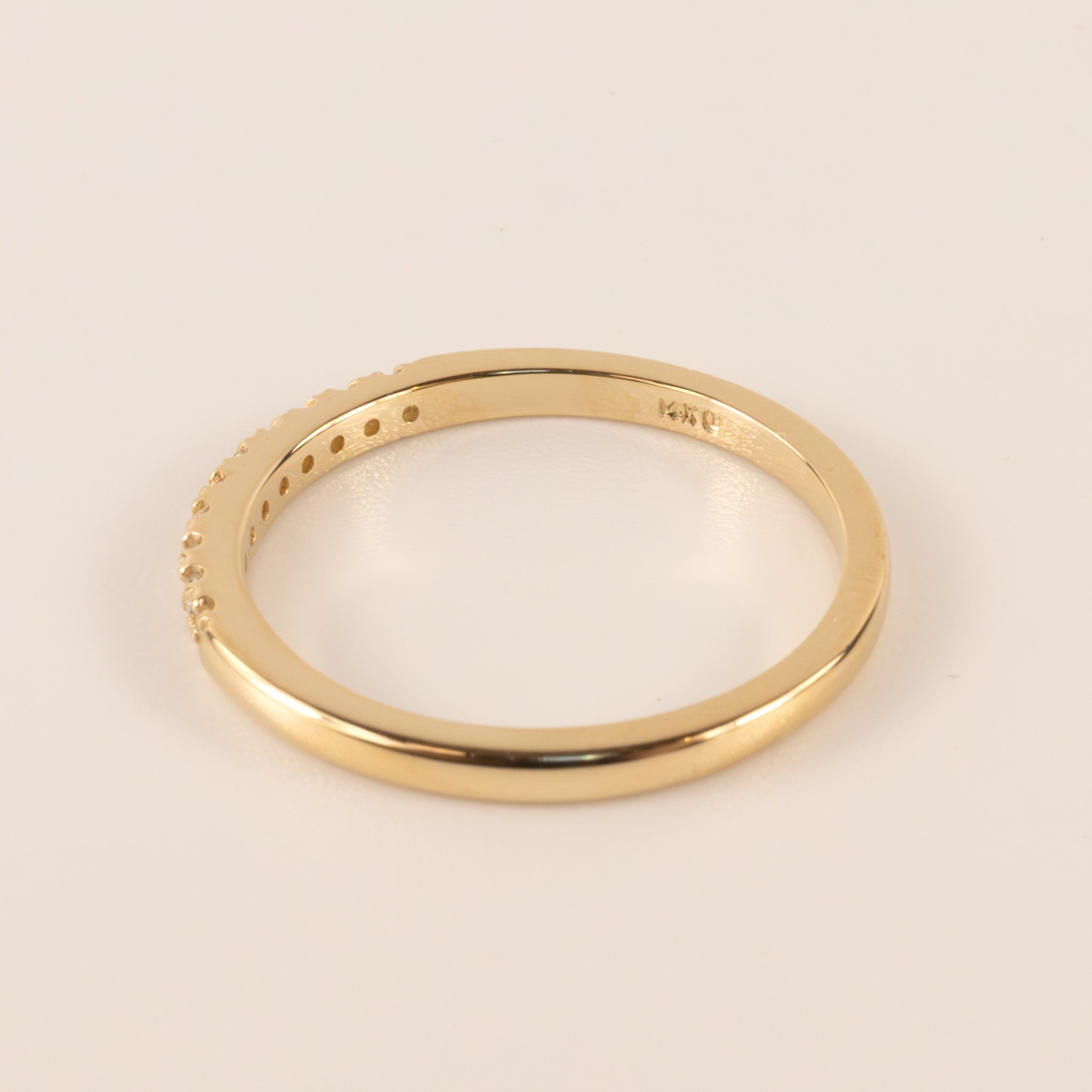 14KYG 10-Stone 0.10ctw Diamond Band